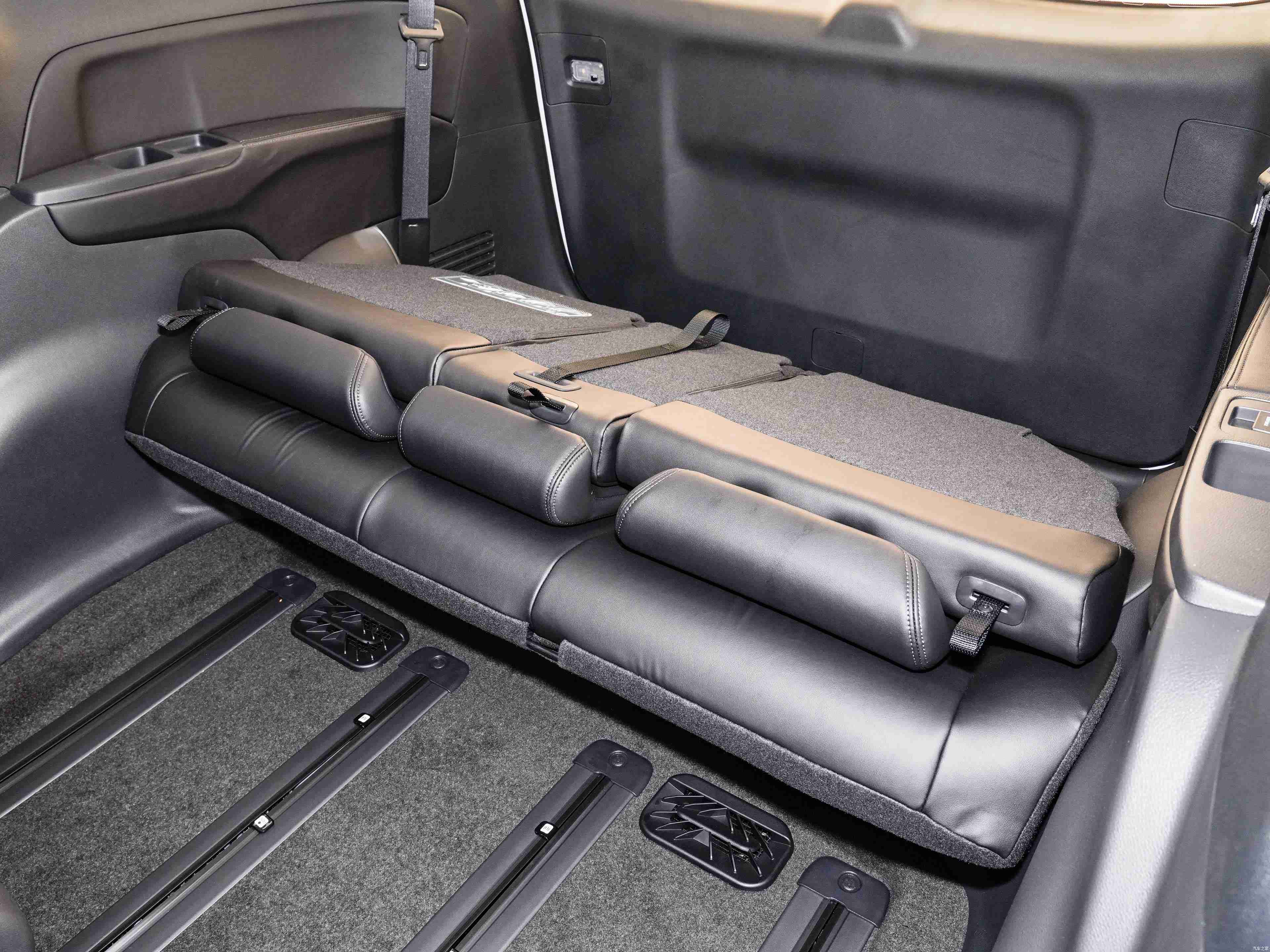 亚洲有码一区,新能源汽车与智能网联汽车推动亚洲市场繁荣,汽车金融助力购车新选择-4