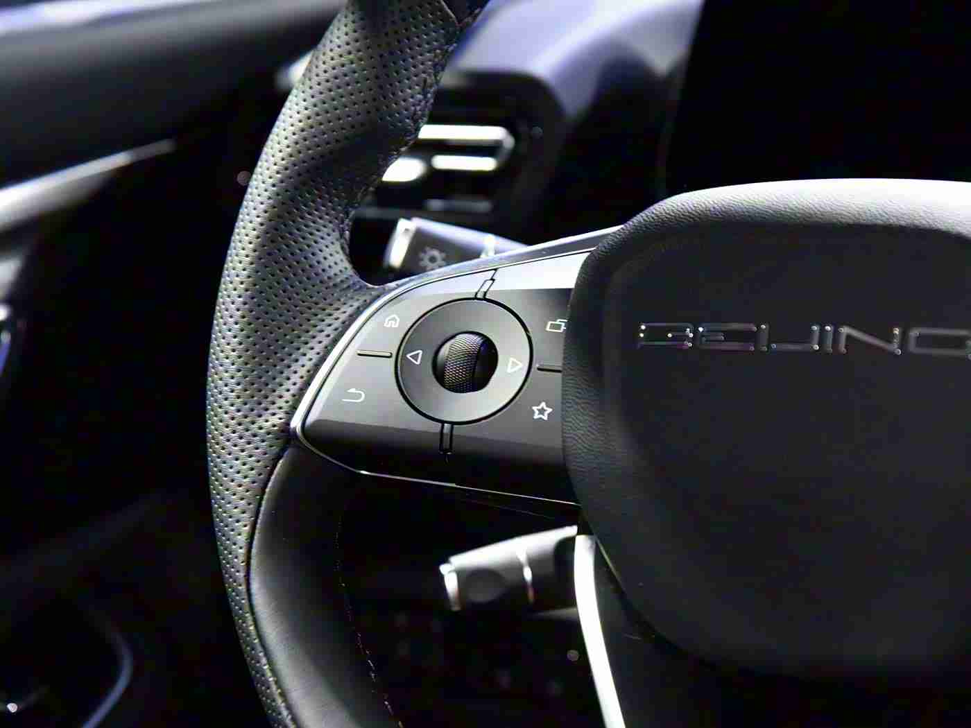 ACG本子※ACG绅士里番,前沿科技引领未来,颠覆设计概念车惊艳亮相,环保动力智能驾驶,打造全新驾驶体验-3