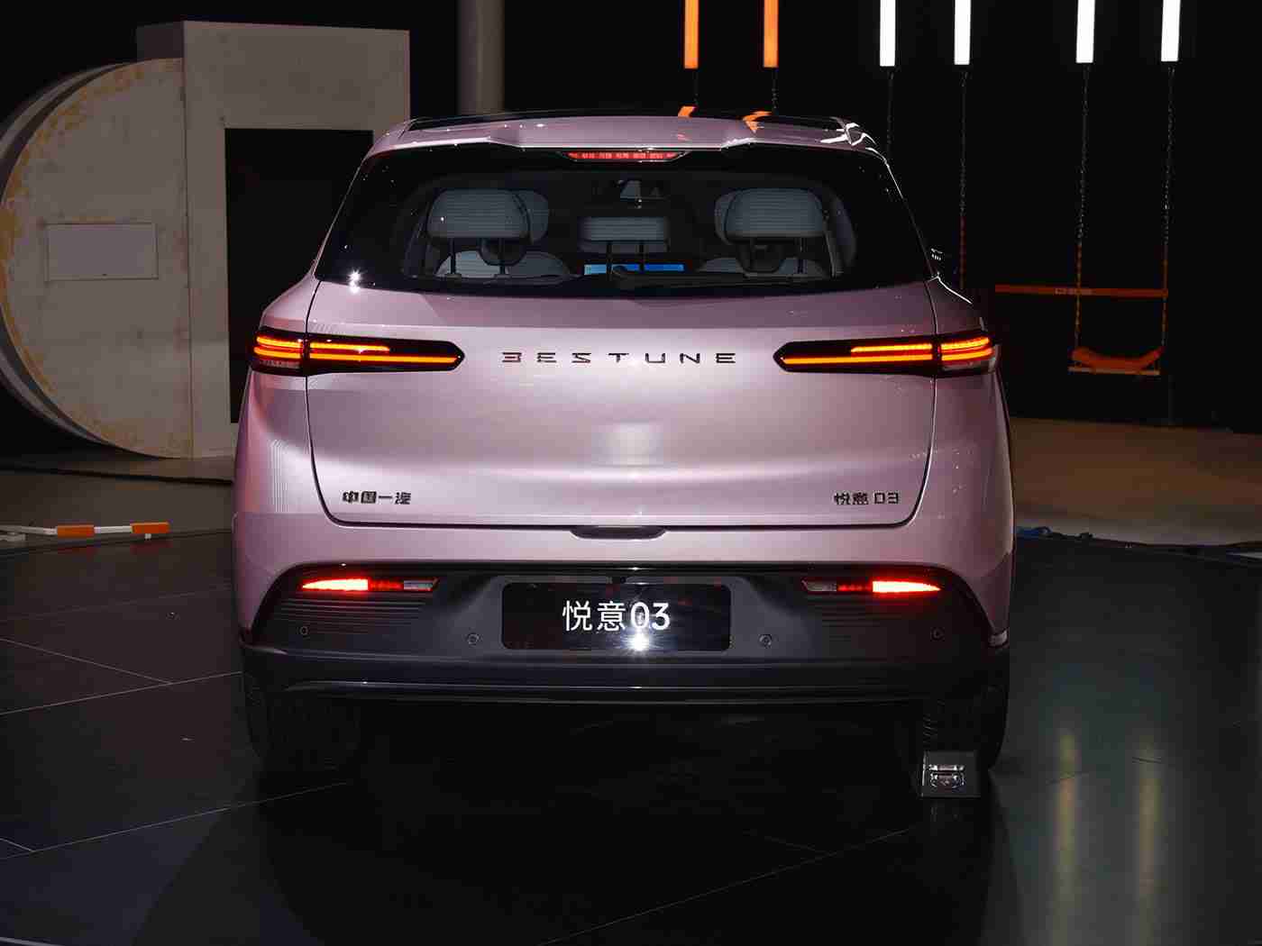 火影忍者黄片18,全新车型闪耀登场:创新设计、卓越性能,引领智能驾驶新潮流-1