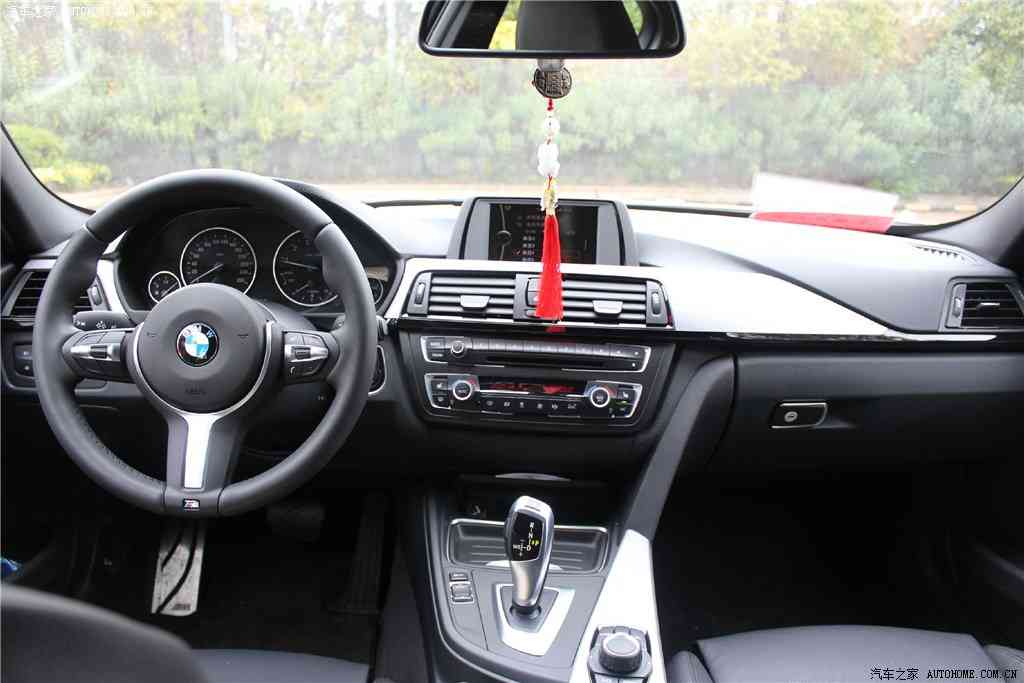 国产淫视,“国产SUV新标杆,性能卓越颜值高,10-15万内热销车型“国产淫视”解析揭秘!”-3