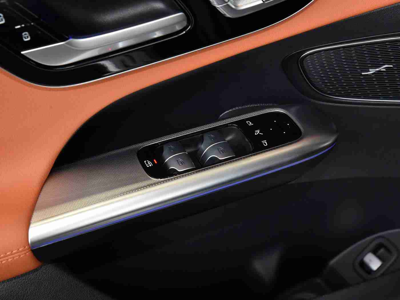 ,智能领航者，语音操控，安全无忧之旅-3