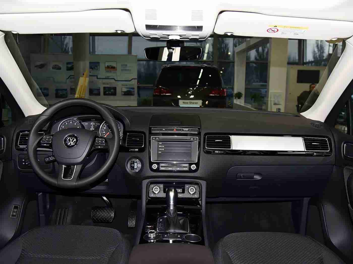 男生和女生一起差差软件,“差差软件引领汽车后市场变革，男女车主共筑交流新生态”-1