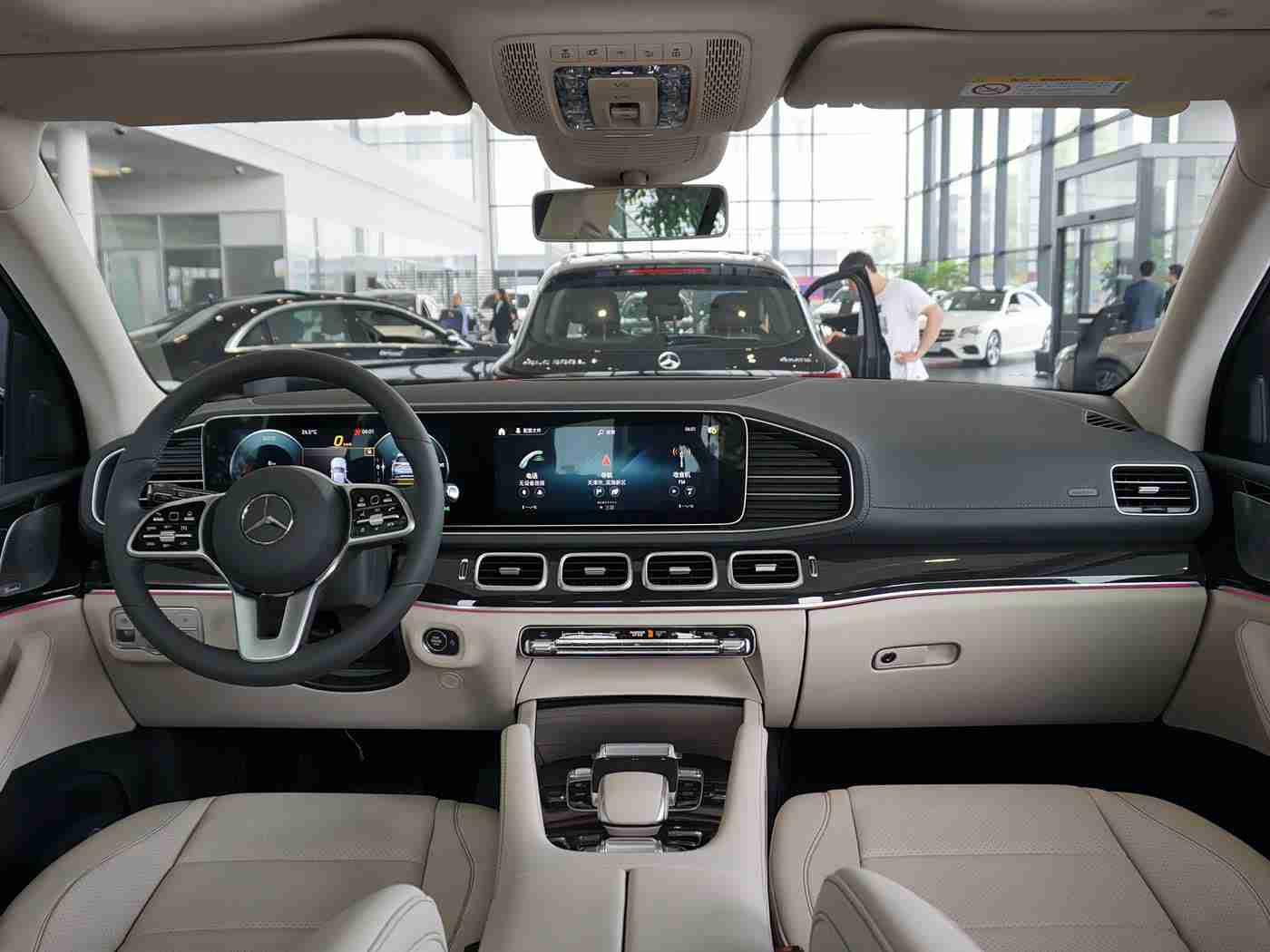 里番ACG※里番爆乳本子,“突破传统设计，引领未来潮流：独特概念车亮相汽车界，绿色智能出行新体验引期待”-2