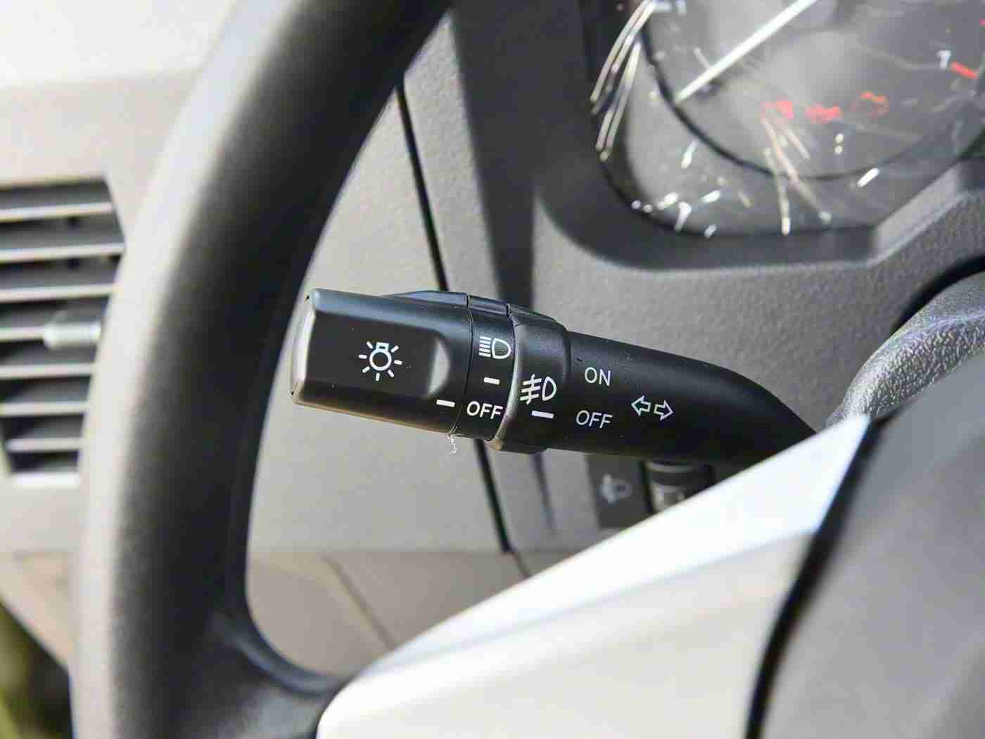 爱情岛论坛亚洲品质自拍,亚洲品质新宠：引领潮流的自拍汽车惊艳上市-2