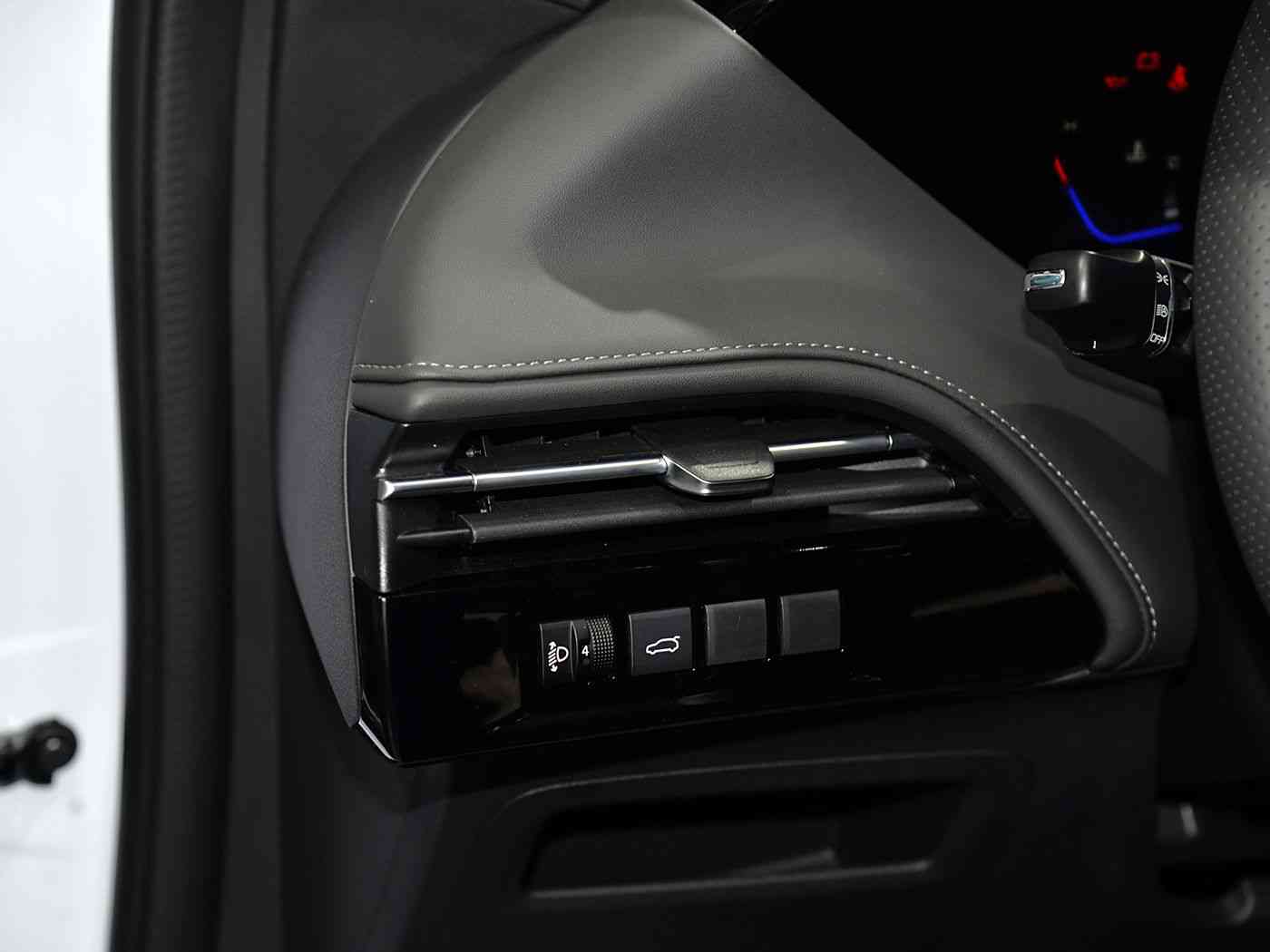 红桃国精产品二三三区,红桃国精引领潮流，新一代汽车科技环保智能，品质创新再升级，颠覆驾驶体验-4