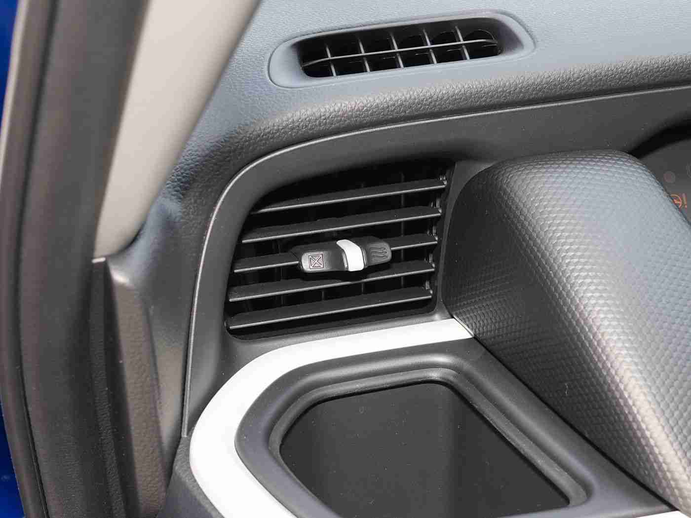 小處女末发育嫩苞电影,科技驱动，梦想驰骋——汽车新纪元映像-1