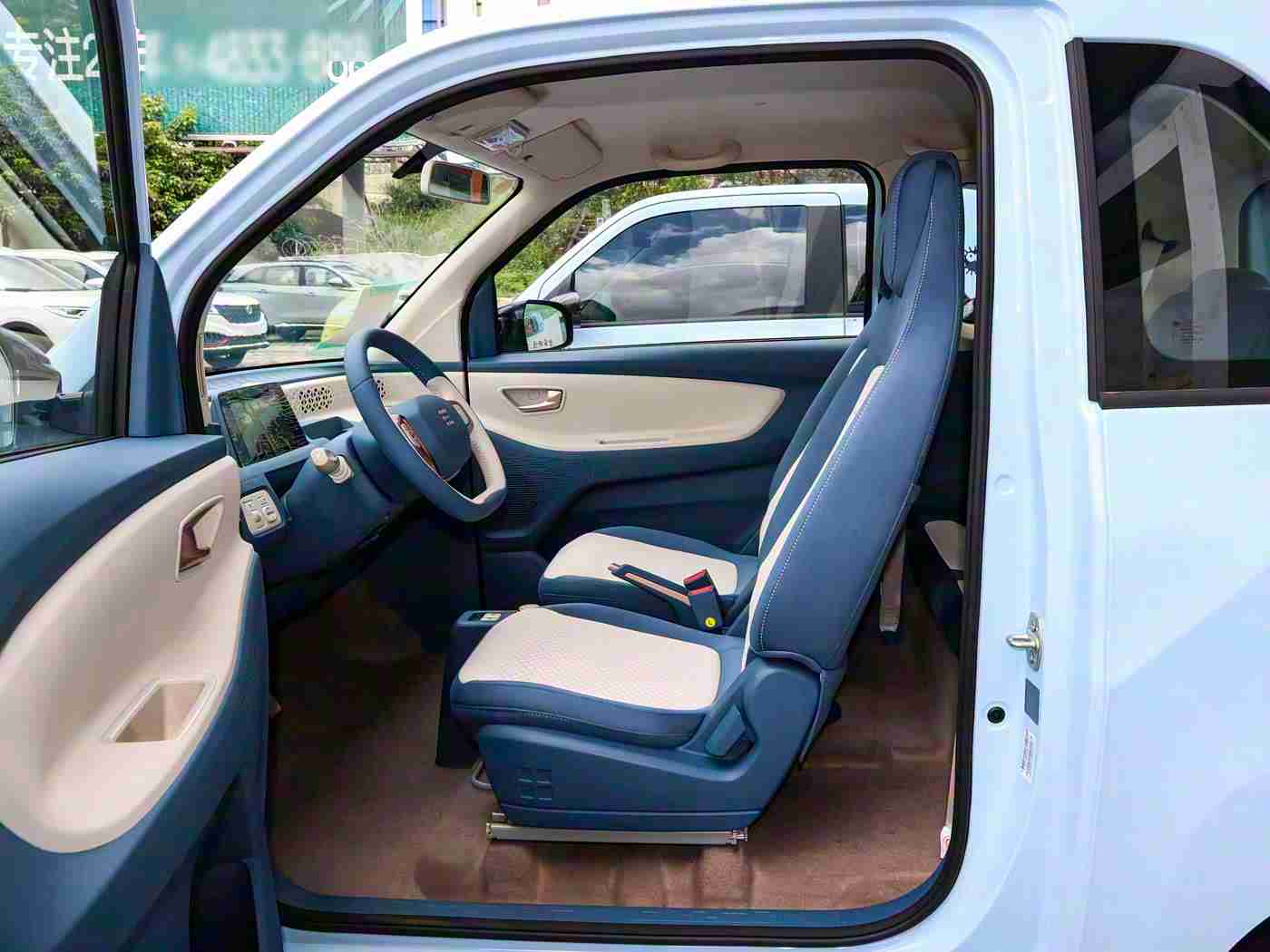 2019年最好看的中文,流光溢彩，创新巅峰——2019年度汽车风云榜-5