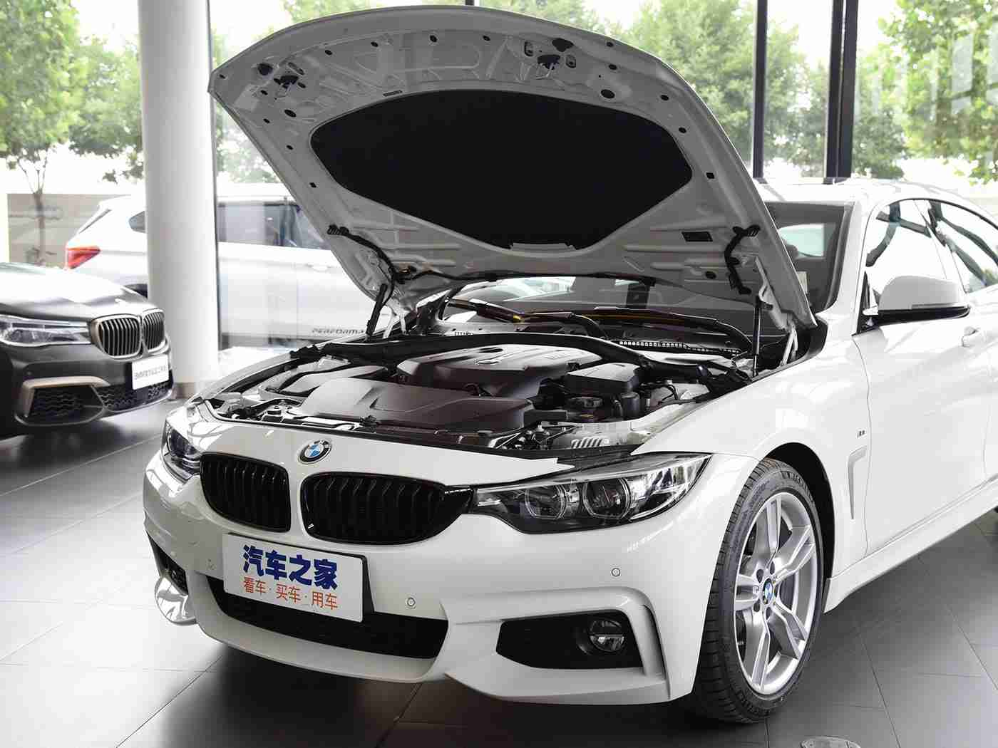 男生把困困放进女生眼里的原因,汽车魅力解析：外观设计、内饰科技与品牌故事，触动消费者情感共鸣-3