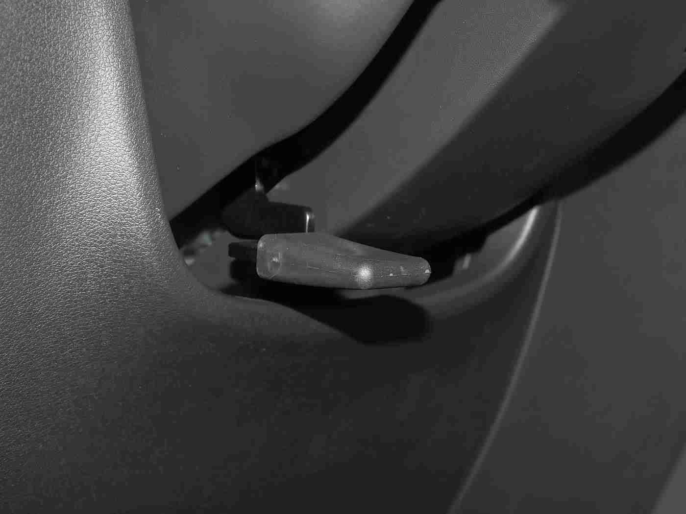 99,全新车型惊艳亮相：时尚简约，性能卓越，亲民价格，引领市场潮流-2