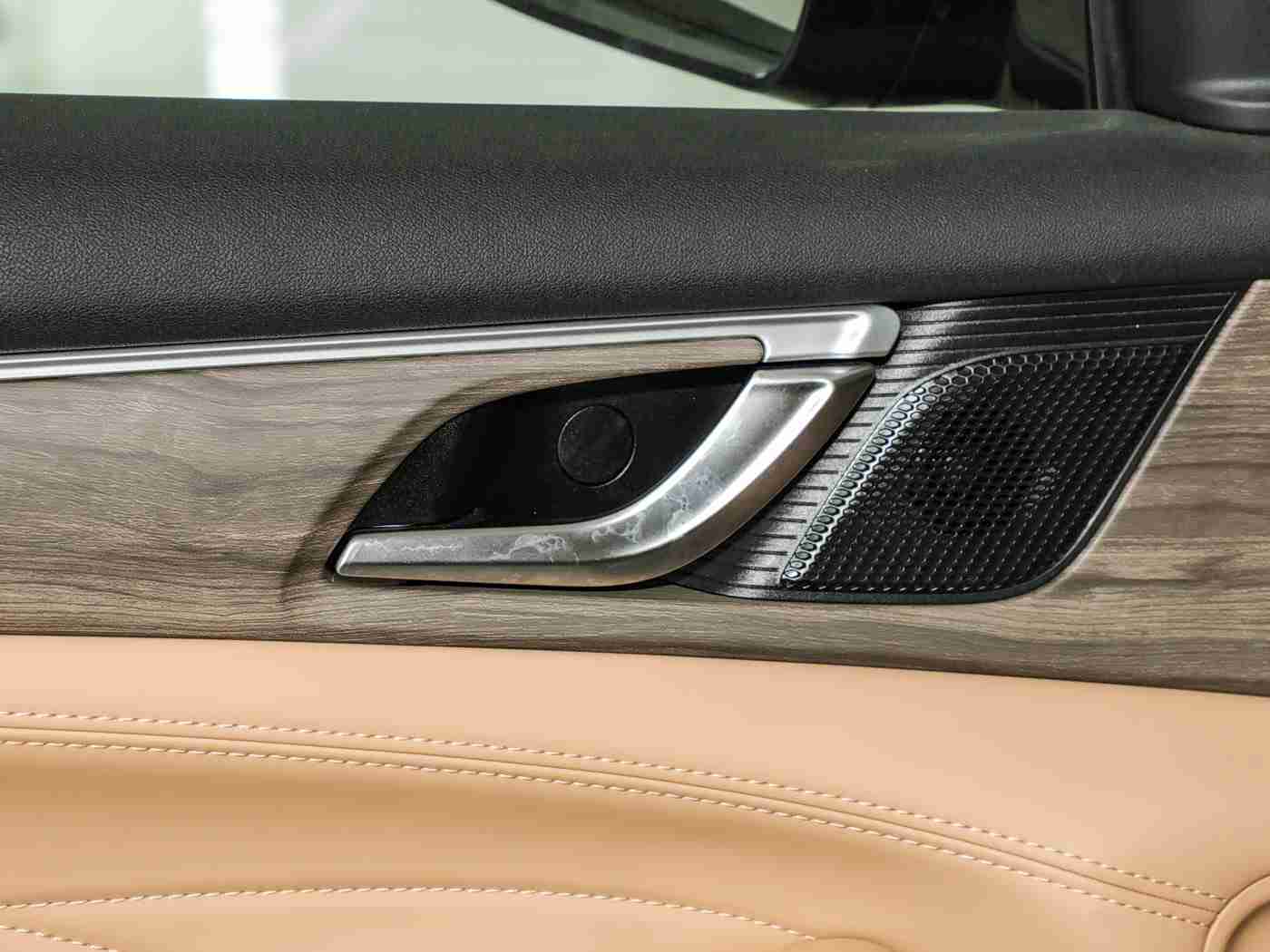 萌白酱喷水,汽车新科技来袭：智能喷水除雾，安全驾驶体验再升级-4