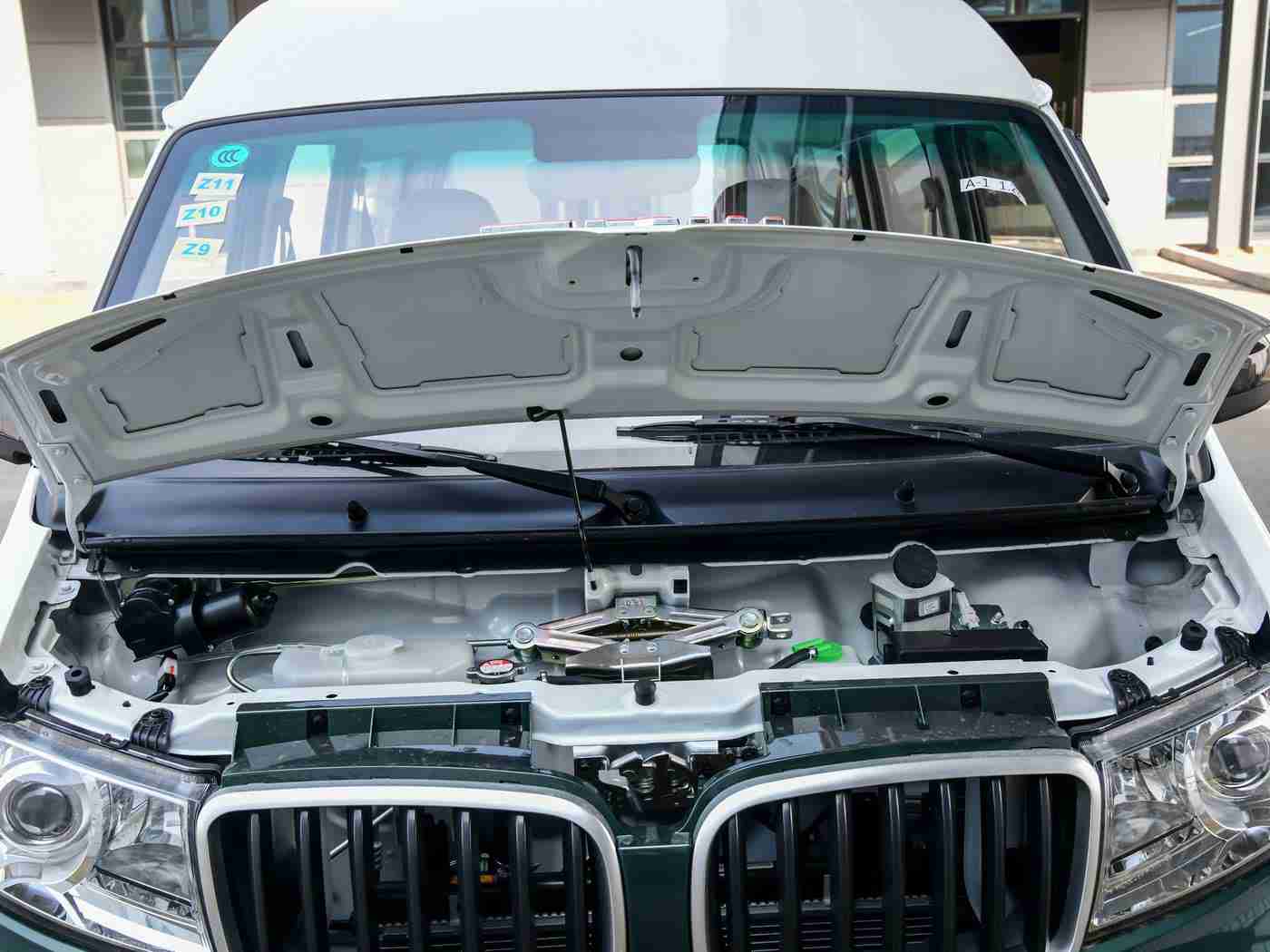 男生女生一起差差差软件,智驾新风尚,乐享一路欢行-1