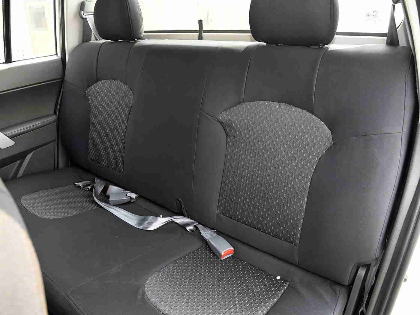 世上最不1-3人纪录片,聚焦汽车制造幕后：揭秘1-3人团队的辛勤与热爱-4