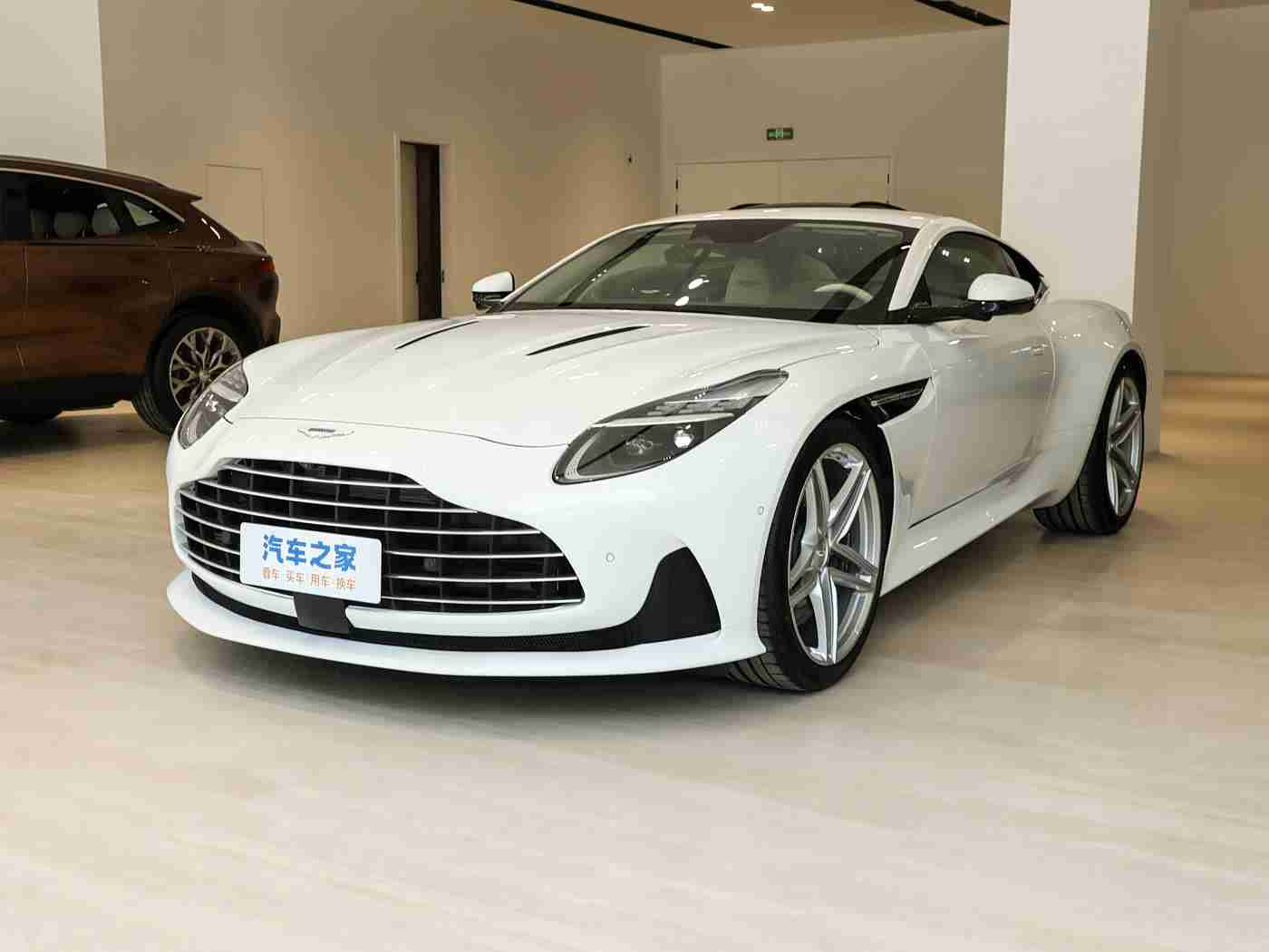 ,驾驭未来,尽享科技魅力——探秘新锐汽车新篇章-2