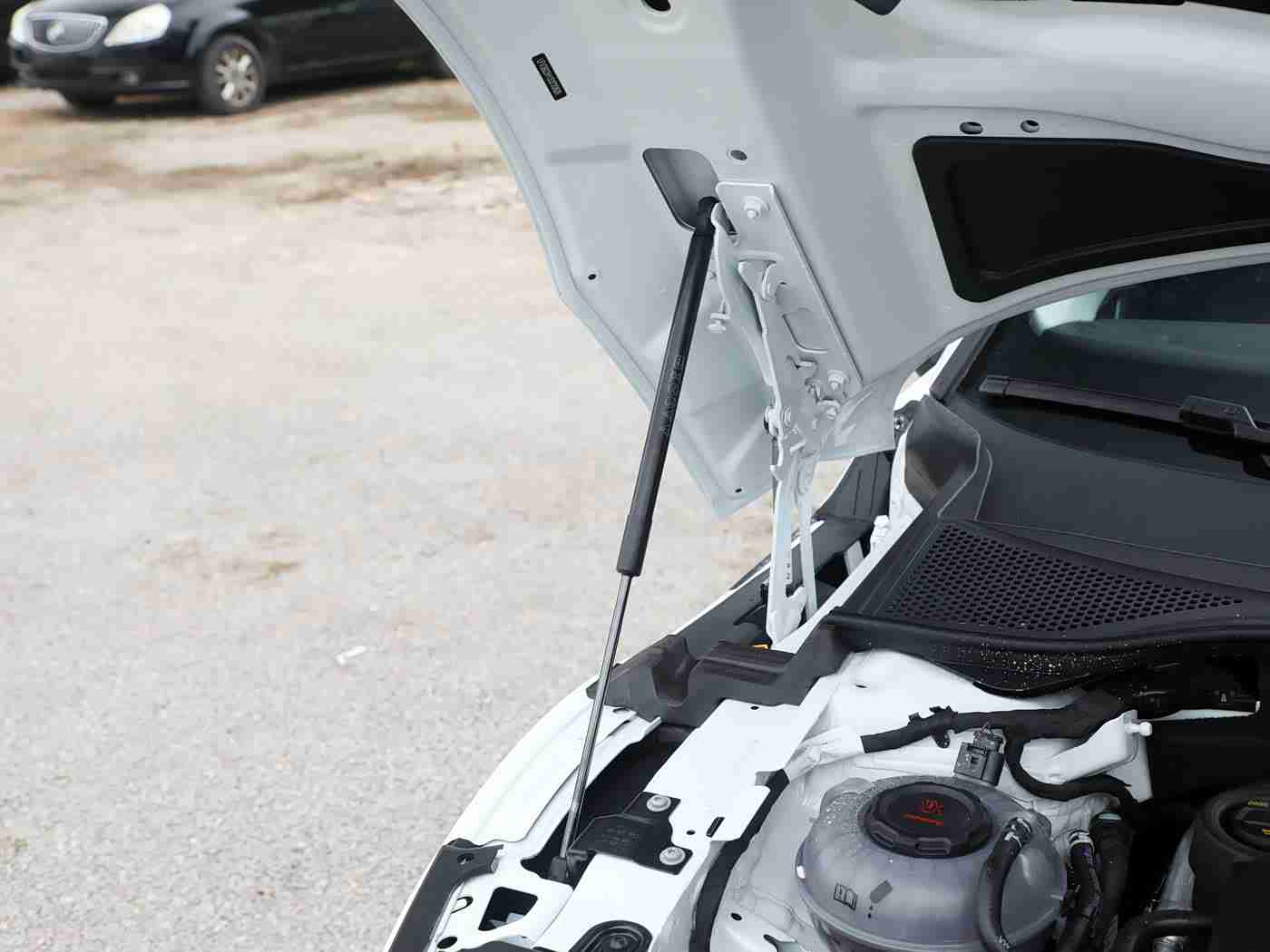 黄色软件app下载3.0.3免费vivo,vivo用户福音！汽车生活焕新升级，黄色软件3.0.3版功能强大助力智能驾驶-1