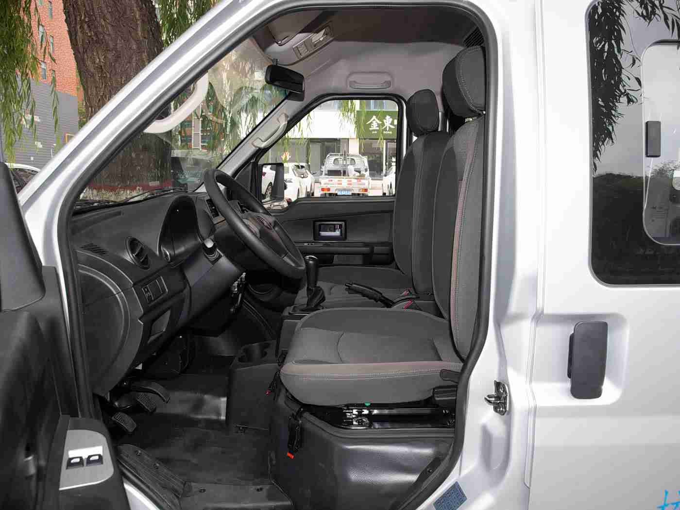 搞机time10分钟不用电信长按,智能驾驶新风尚，长途无忧“搞机”新体验，环保节能领航未来-1