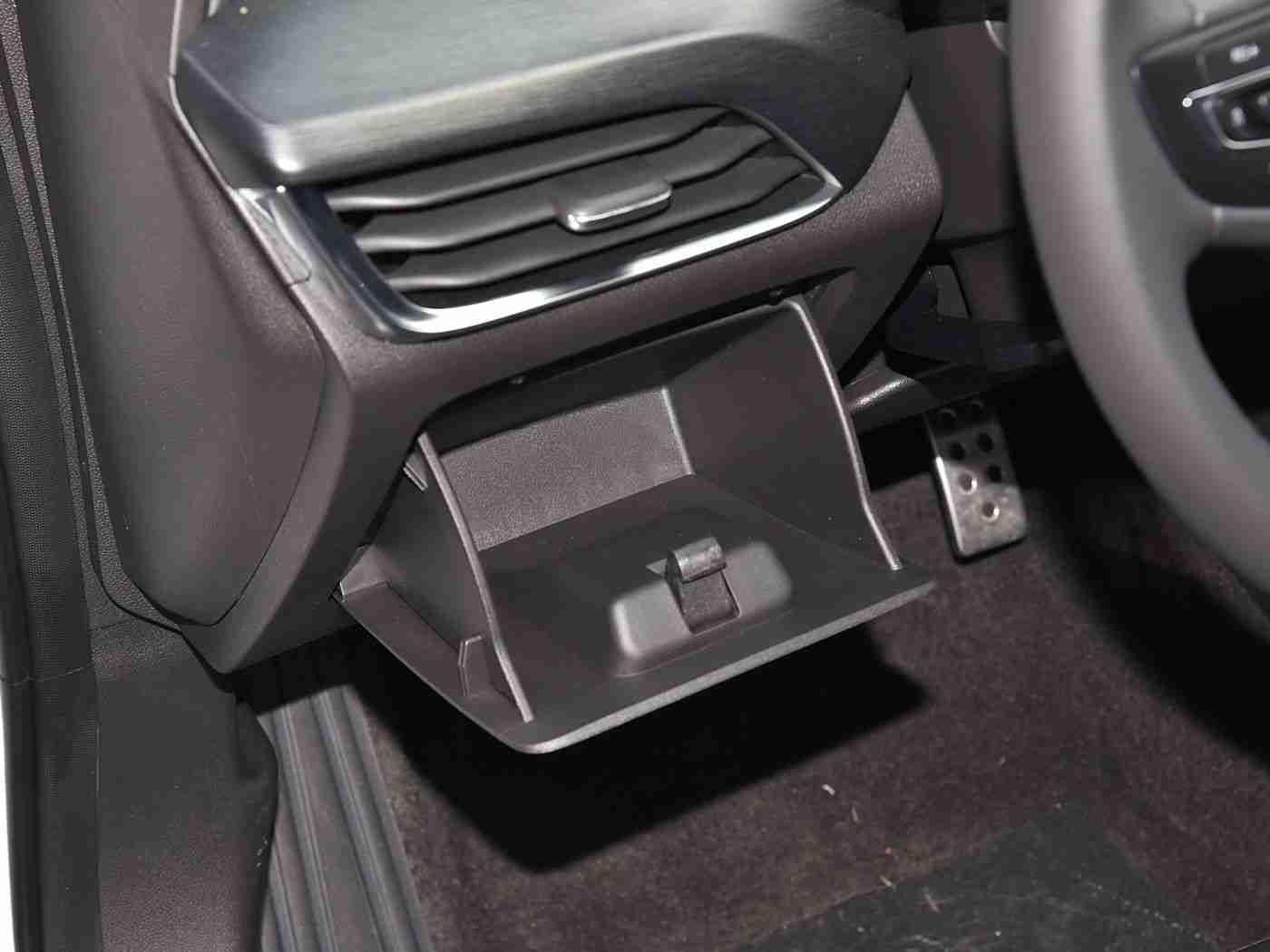 杨敏思版本1-5电视演员表,演艺风云，正义守护，悬疑惊险剧场，精彩绽放-1