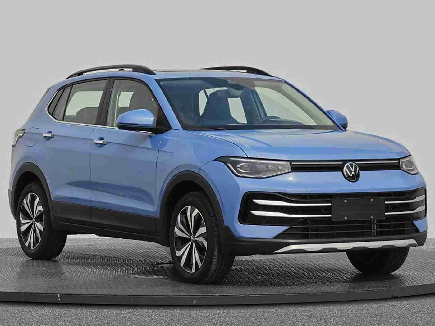 男女打扑克,汽车盛宴，牌技竞技，智驾未来-3