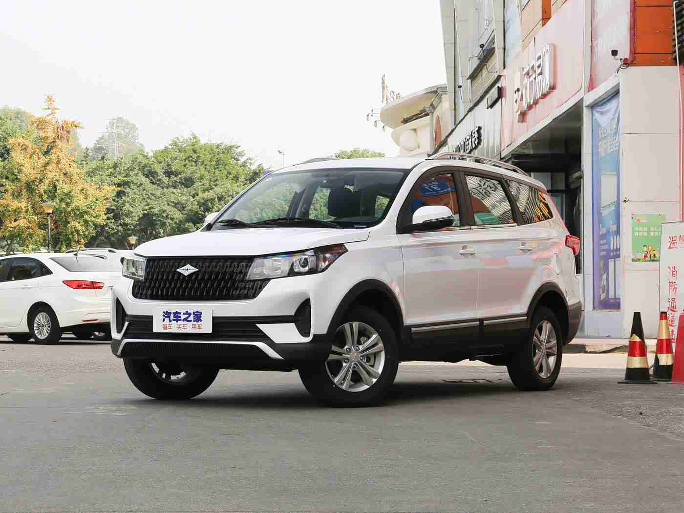 82板杨敏思版本1-5演员表,明星助力，科技领航，绿色出行：杨敏思新车引行业瞩目-1