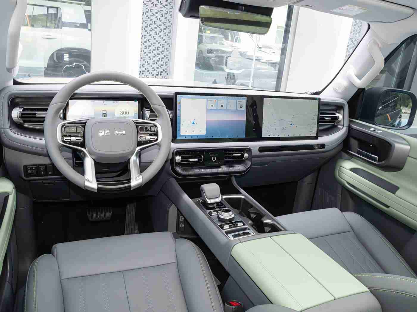 香蕉插蜜桃,“果敢创新，悦享未来——跨界设计引领潮流智能车型-2