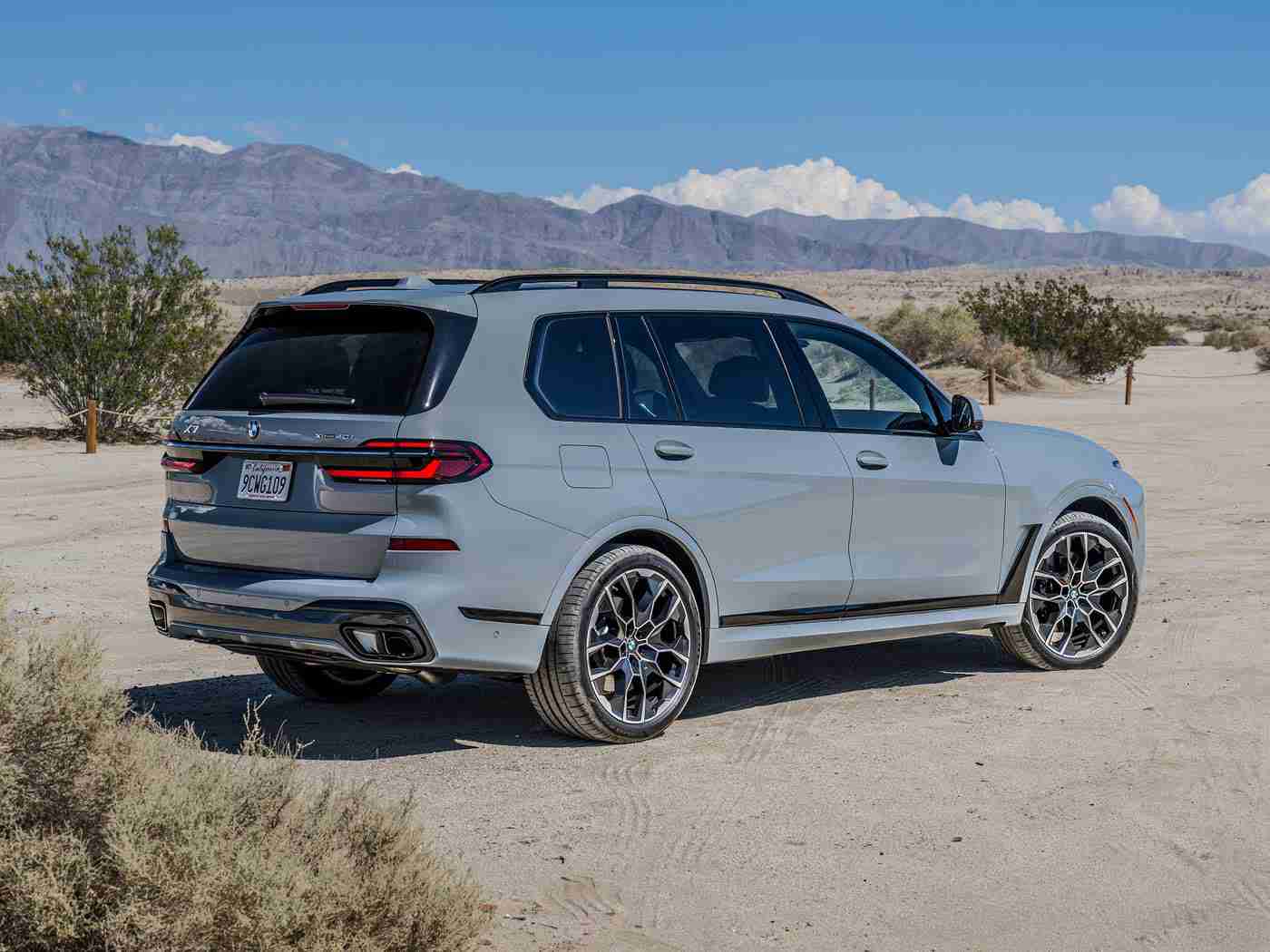 一区亚洲,亚洲汽车市场风云再起:新能源汽车崛起,品牌竞争白热化,消费升级引领未来趋势-1