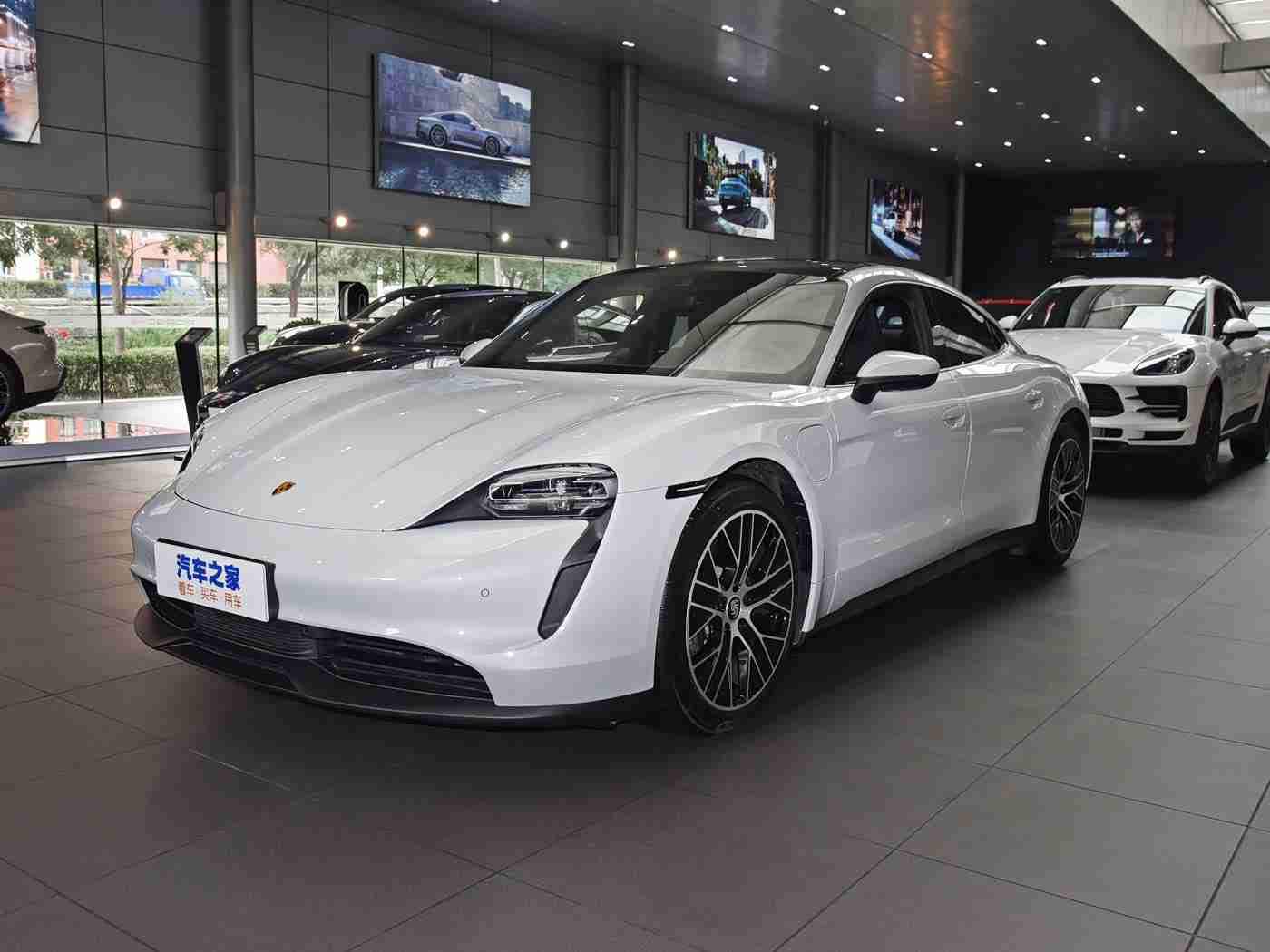 黄色网战下载,智驾新时代,应用汇聚新天地,汽车生活焕新颜-3