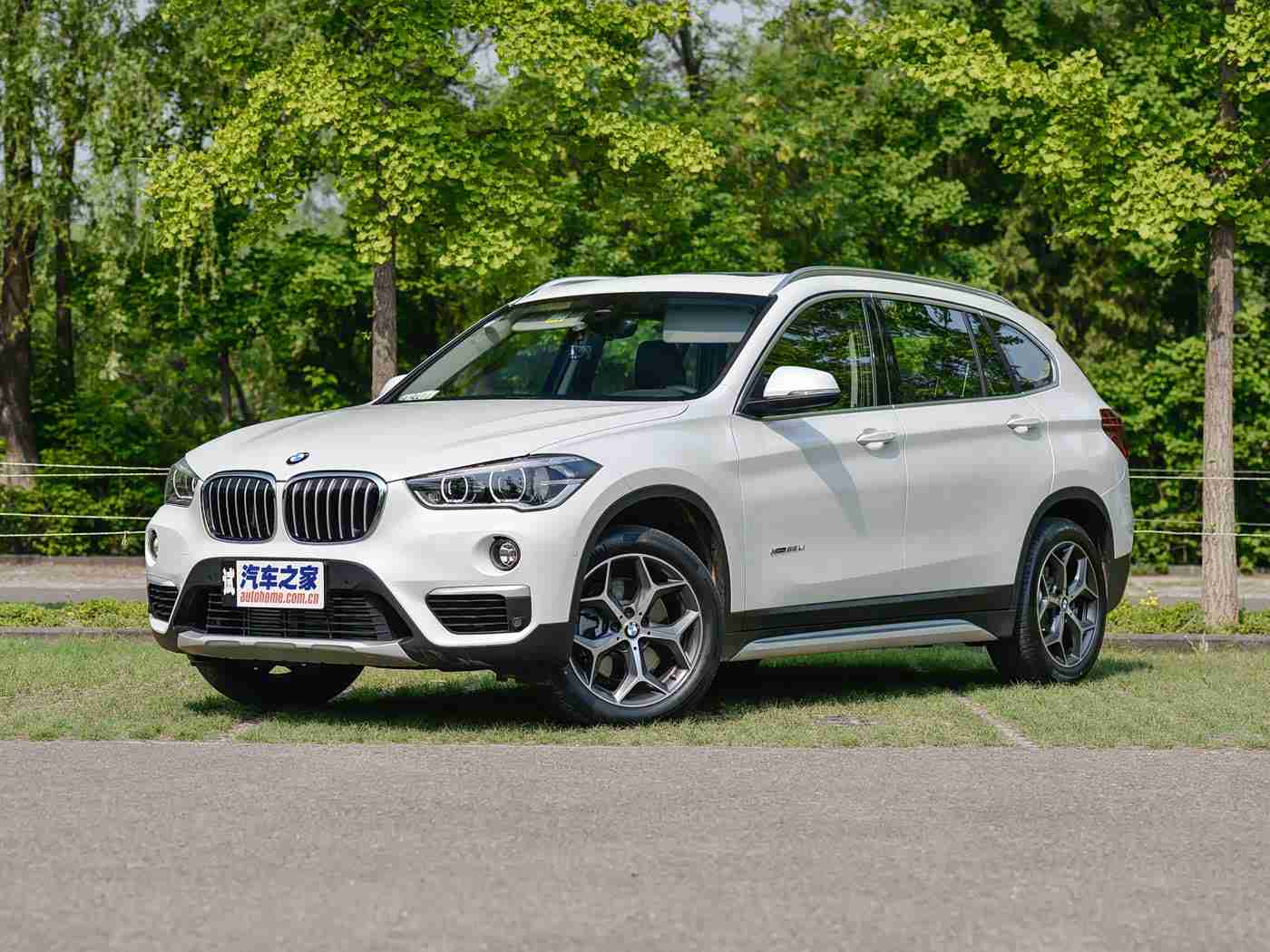 人人弄,未来驾驶新篇章，智能护航，出行无忧-1