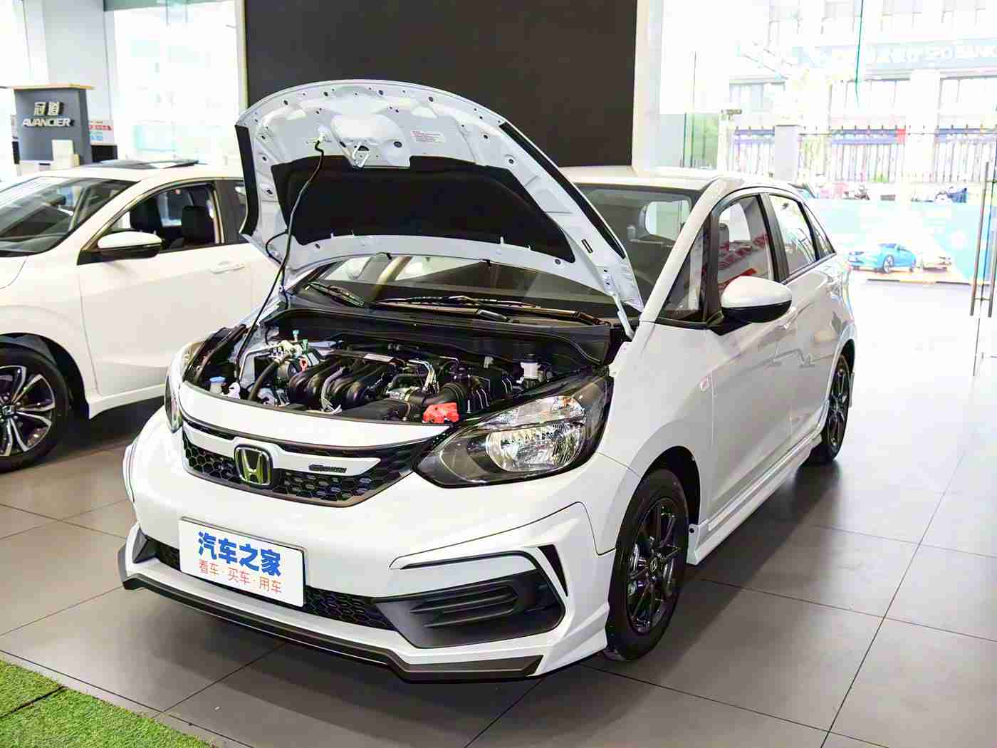 2024黄色软件,智能驾驶新纪元，2024年汽车行业变革先锋助力绿色出行-3