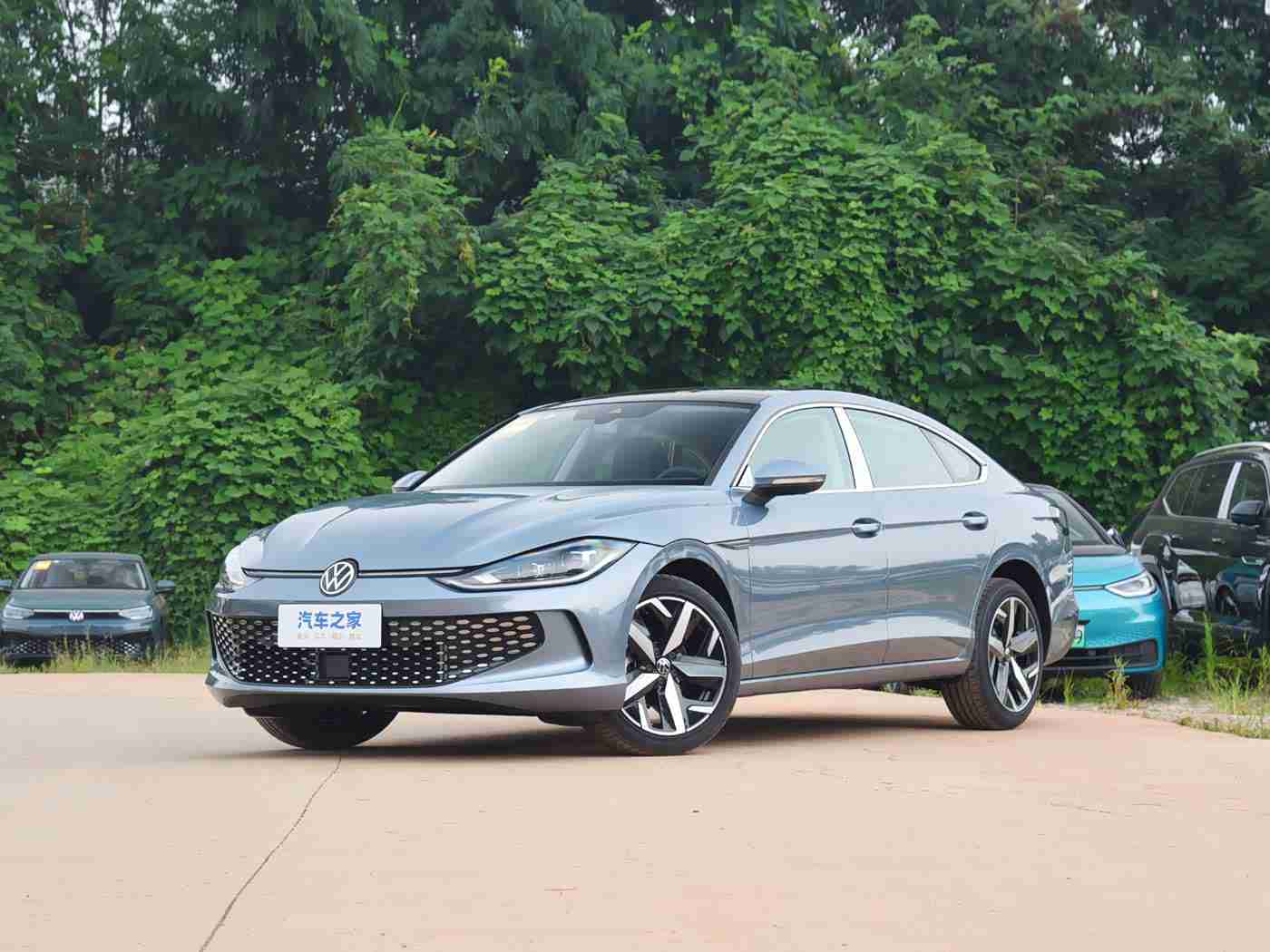 男生桶女生肌肌,跨界风尚,内外兼修——探索新车型驾驭魅力之旅-2