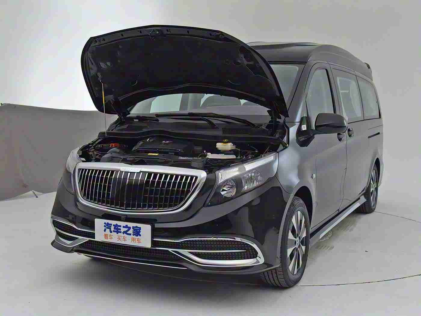 香蕉插桃子,“活力与甜美交织，跨界设计打造新潮智能驾驶盛宴”-3