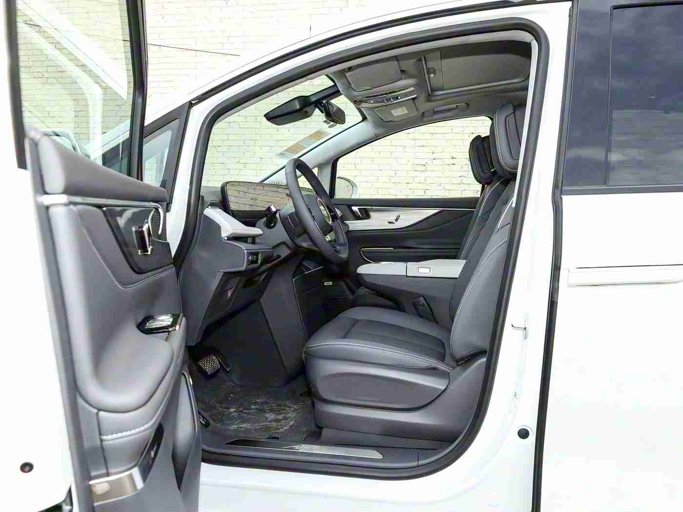 8x8华人,“多领域产品创新驱动,8x8汽车品牌崛起引领国货新风尚”-3