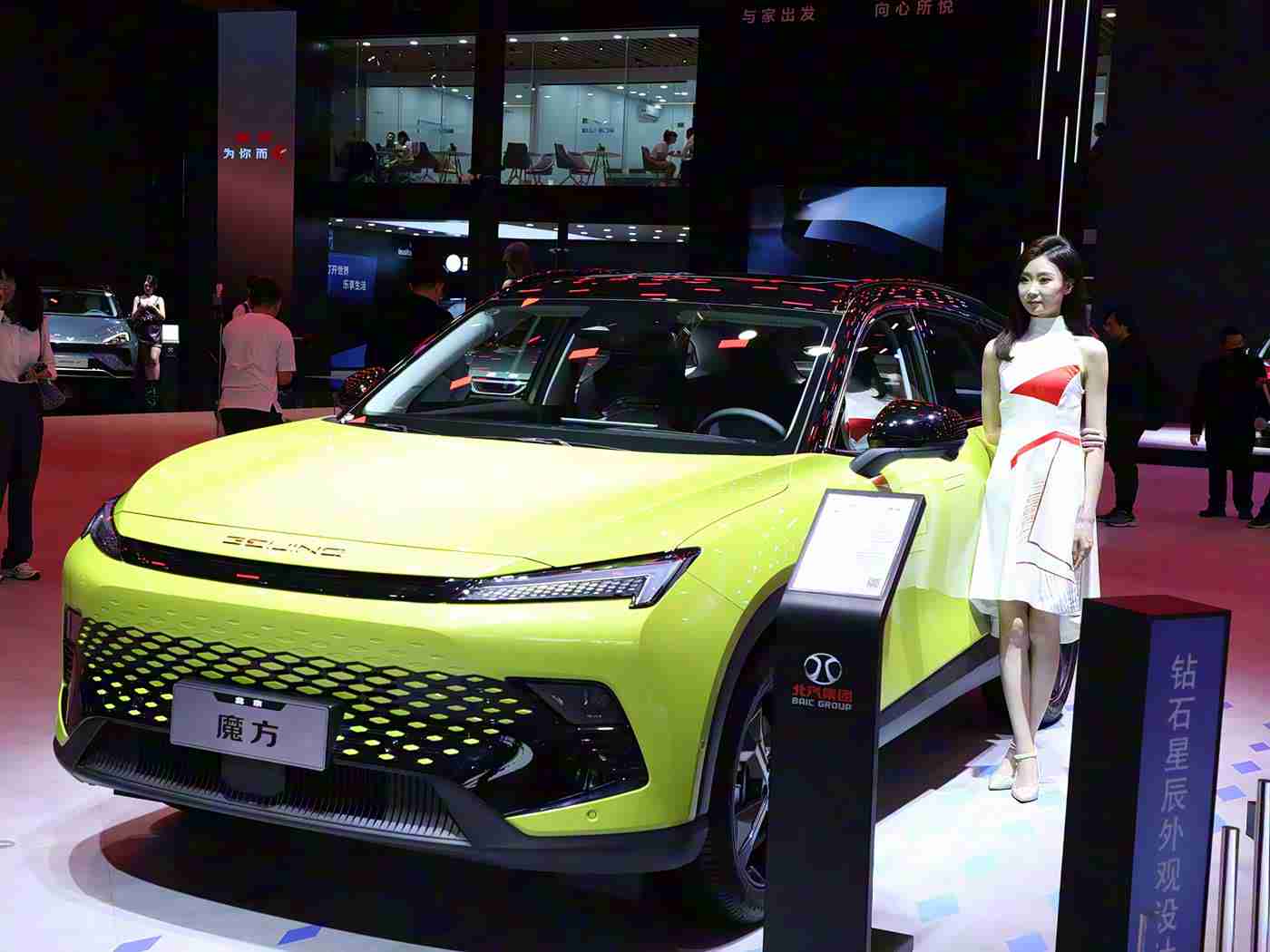 成人AV国产,未来潮流,尊享驾驭——国产新锐,安全智能,性价比领航-4