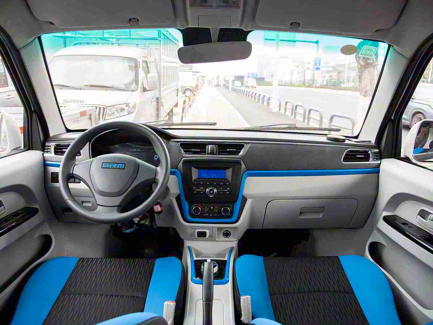 男生插女生的软件,汽车社交新纪元：智能车载软件助力车主畅享个性化出行体验-4