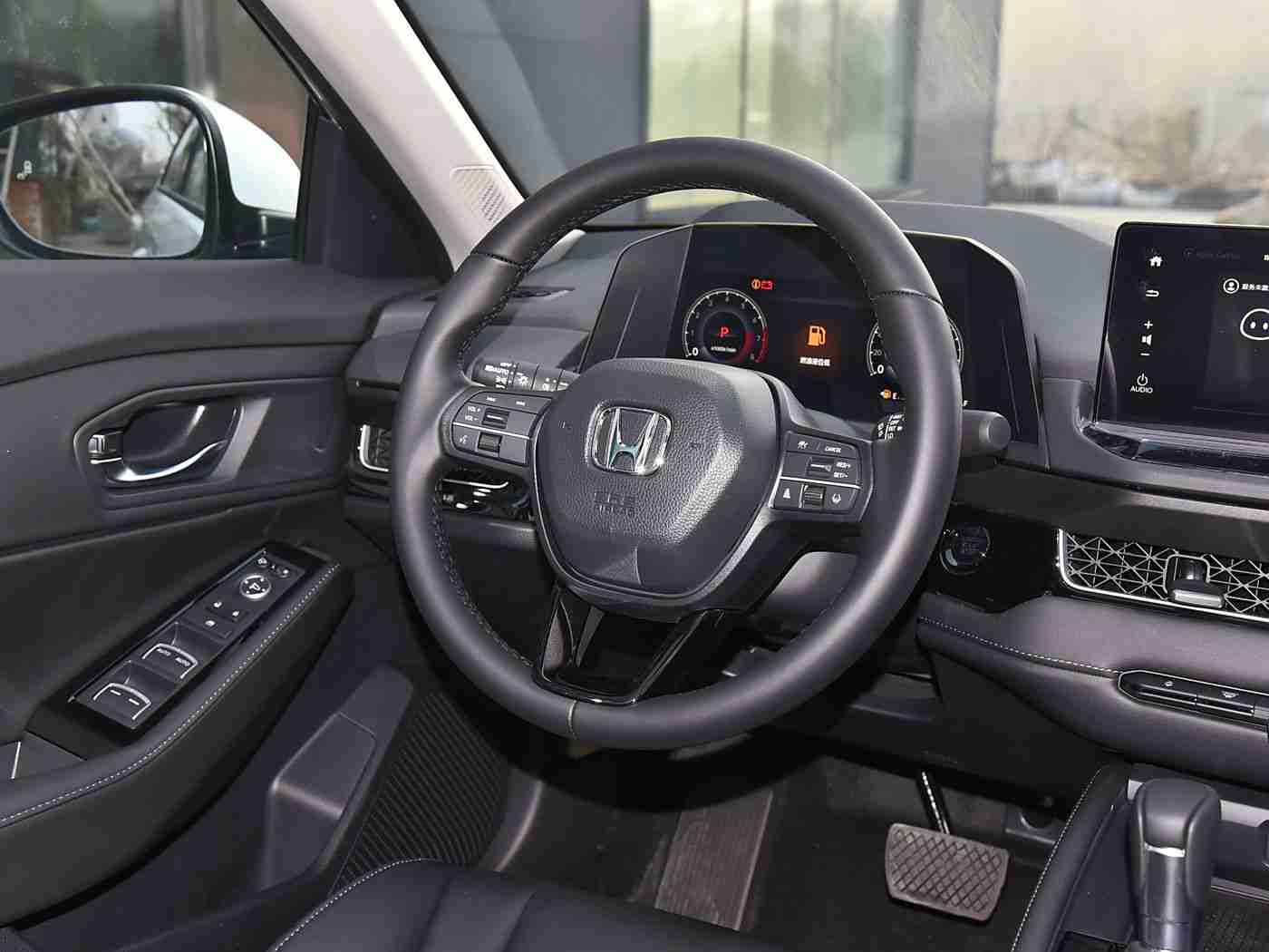 -美好生活,从今日开始,看见更大的世界抖音,新能源汽车与智能驾驶引领潮流，抖音助力汽车行业个性化变革-1