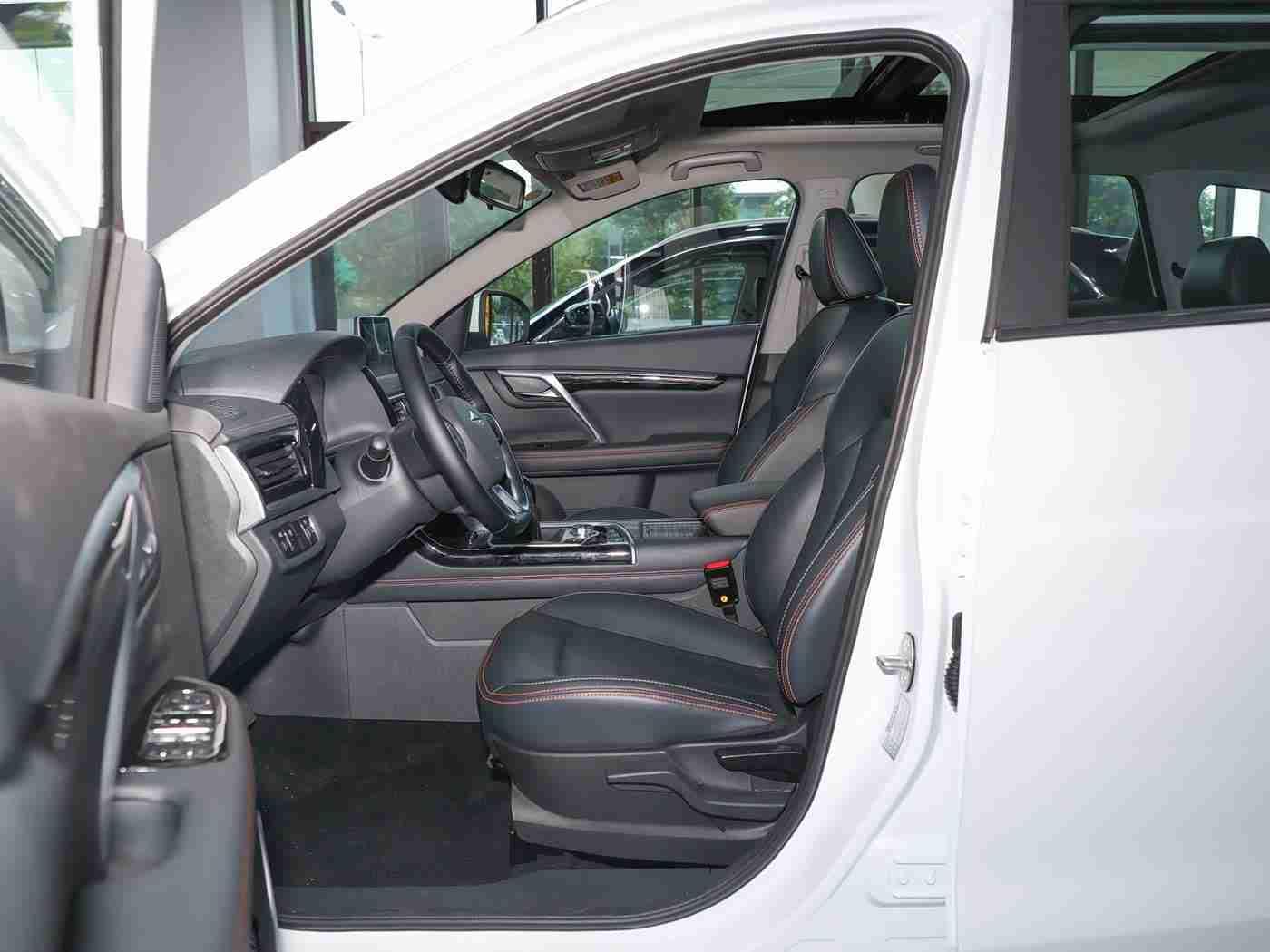 国产成年人,国产轿车新势力崛起：8-12万性价比之选，领跑家用车市场-2