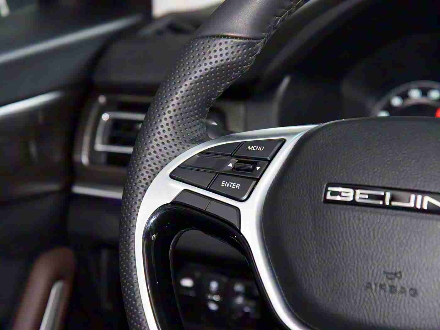 操人软件,智能护航，驾驭未来，科技革新出行新篇章-1