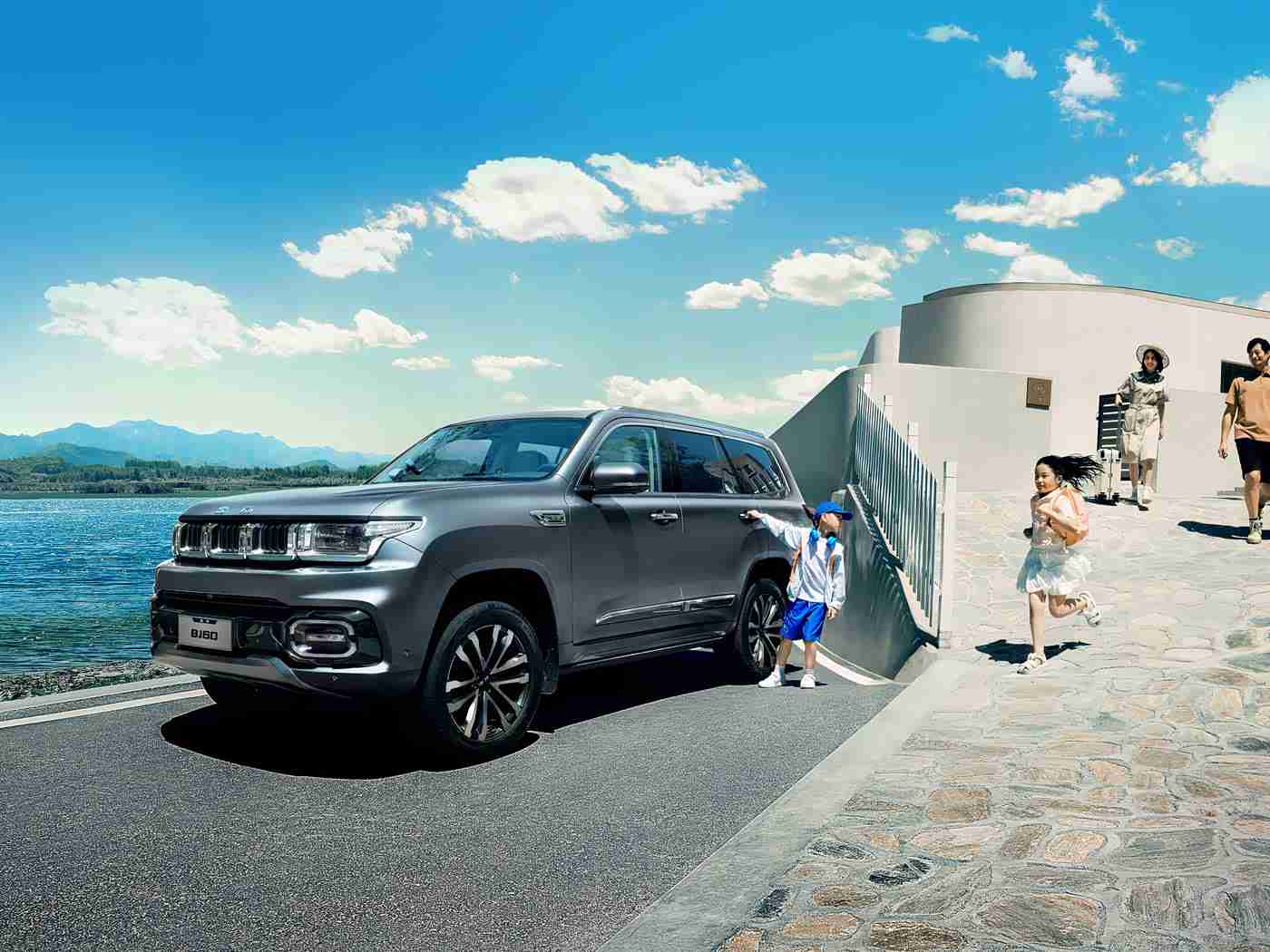 一个母亲7中字头强华驿,强华驿荣登品质之巅，家庭出行安心首选-1