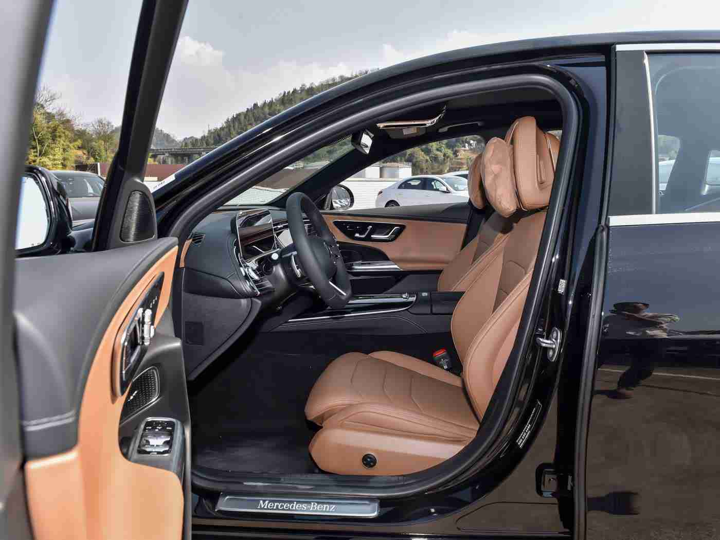 里番ACG 里番本子,动漫风潮席卷汽车界:独特“里番ACG”概念车即将上市引关注-2