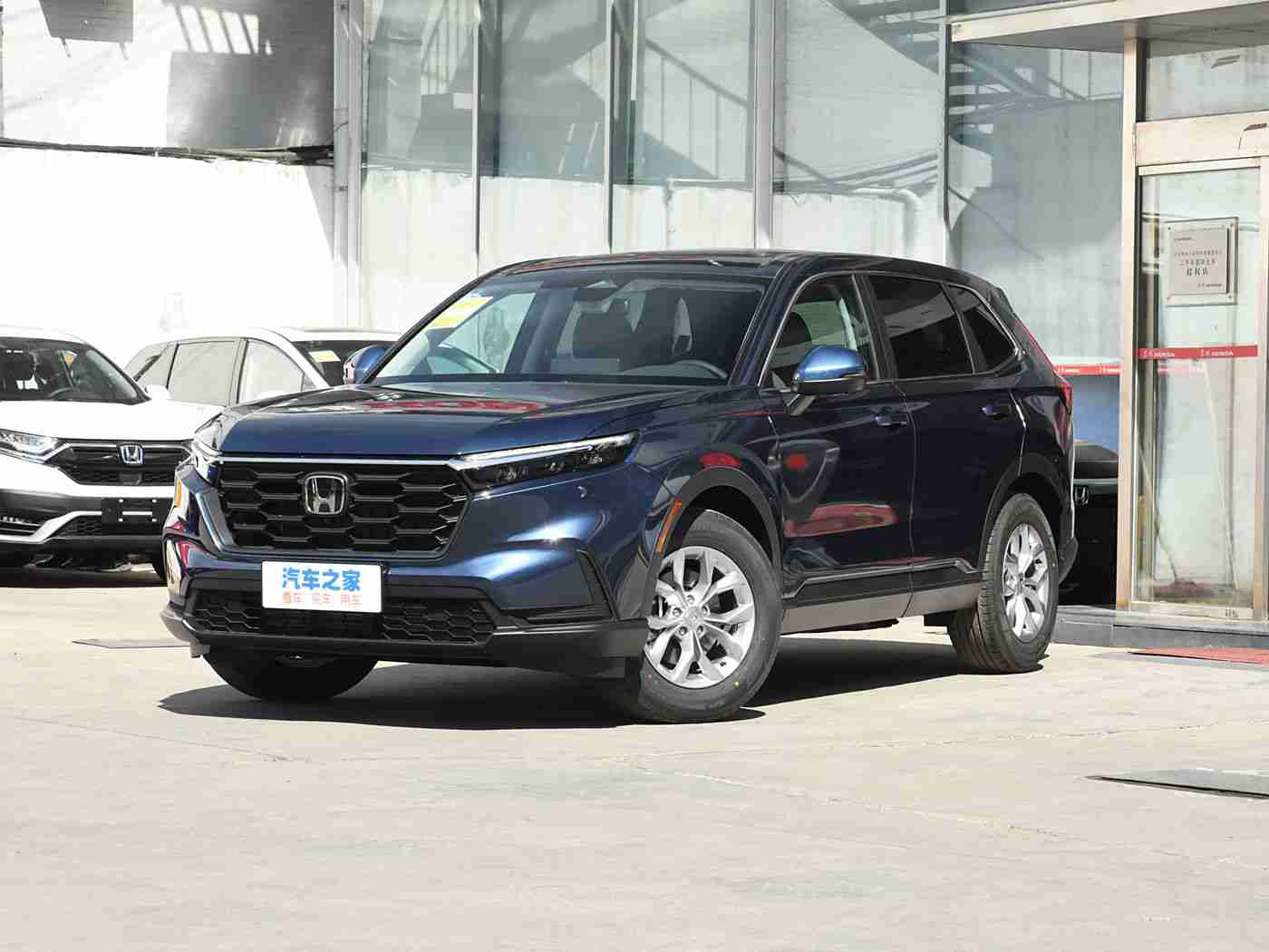 保守妻子的3p经历,“性能卓越人性化设计，某品牌新车型受消费者热捧，引领潮流赢得口碑好评”-1