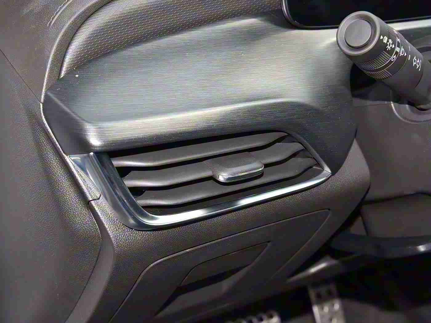 男人桶女人APP,汽车行业新纪元：颠覆传统购车体验，一站式服务APP引领变革-3