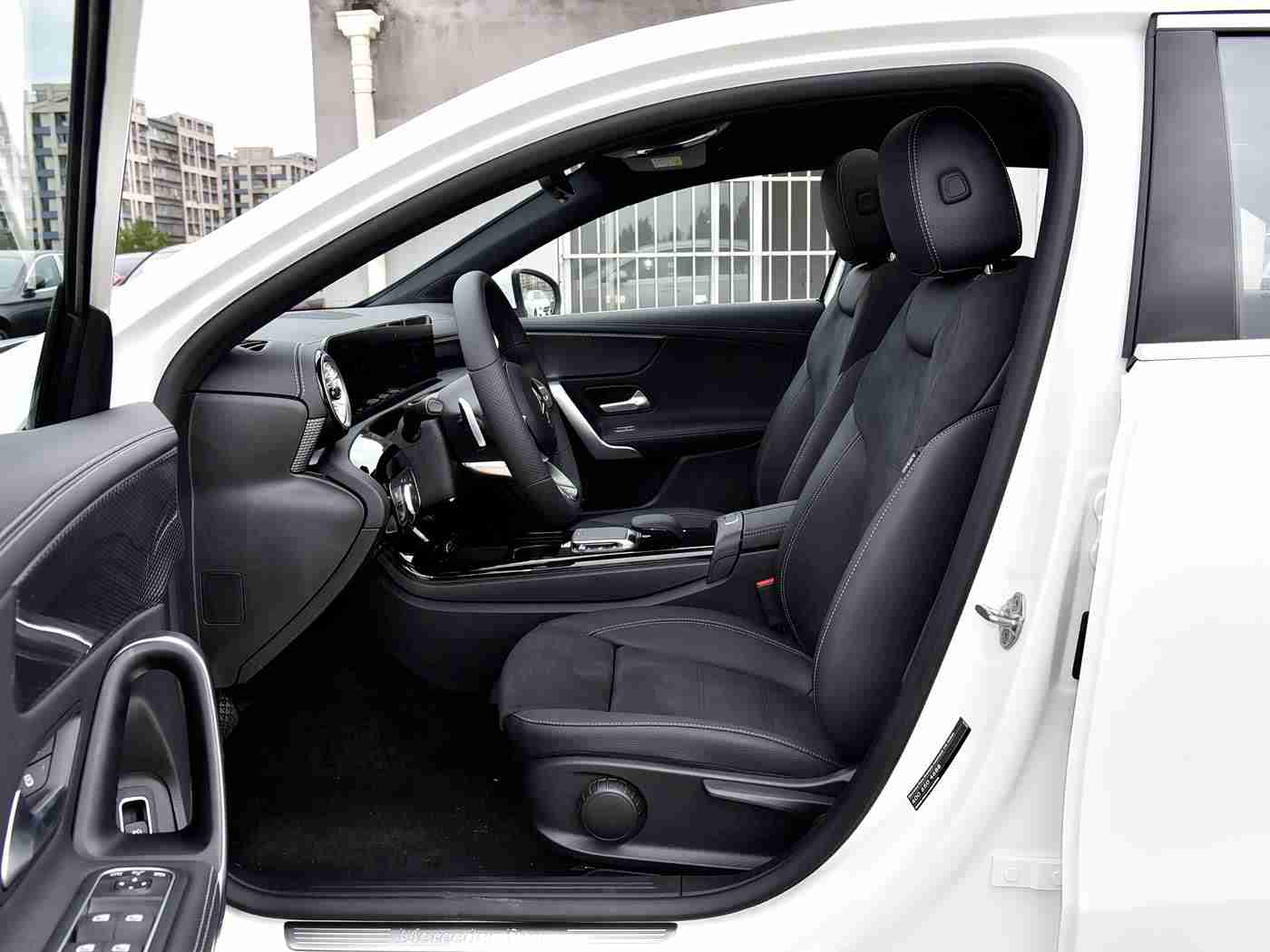 国产成人色综合,时尚跨界,智领未来——揭秘国产新锐车型非凡魅力-3