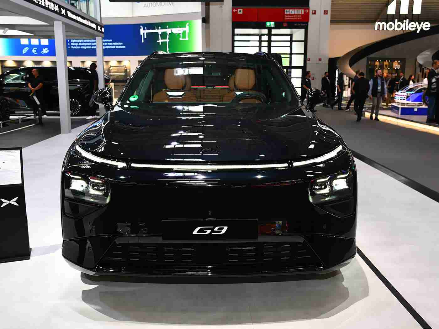 男女搞鸡软件,“创新驾驶体验,智能安全护航:揭秘汽车行业革命性辅助系统”-3