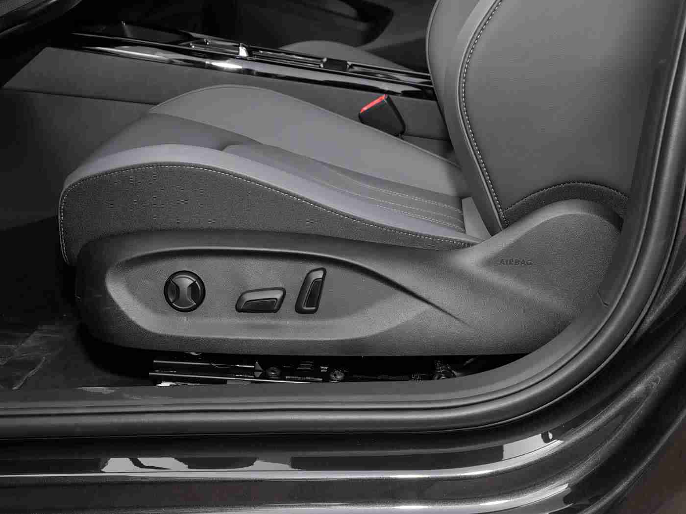 成人电影Av,全新设计引领潮流，成人电影Av来袭，市场前景备受期待-3