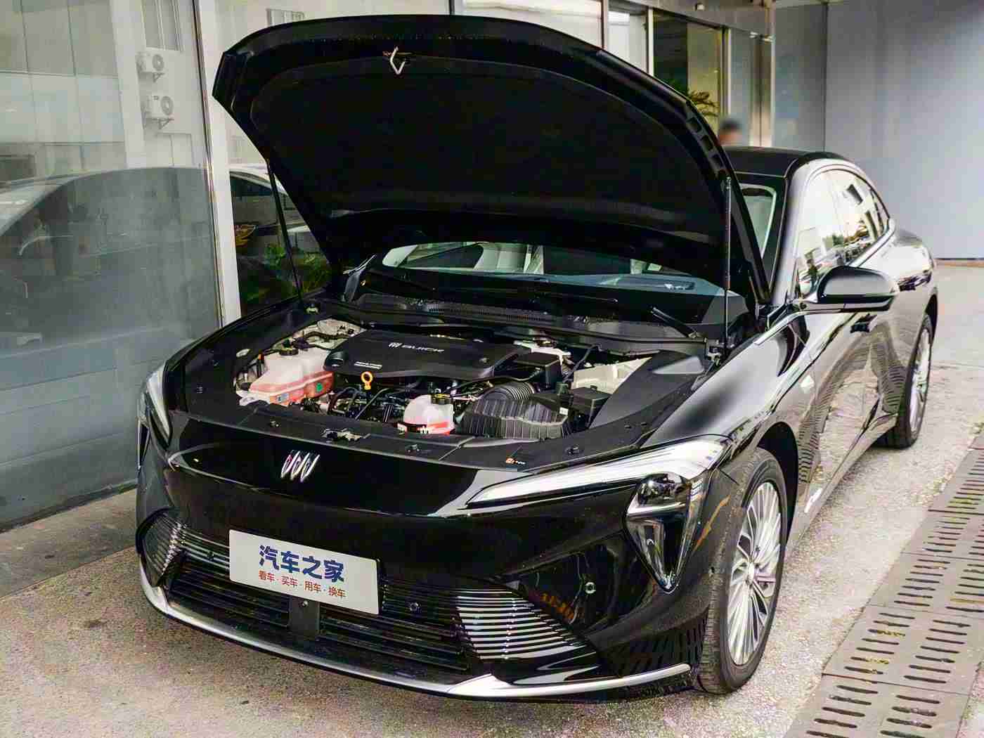 被按摩师摸到高潮A片,汽车智能化浪潮来袭:技术创新与安全挑战共舞,引领未来出行革命-2