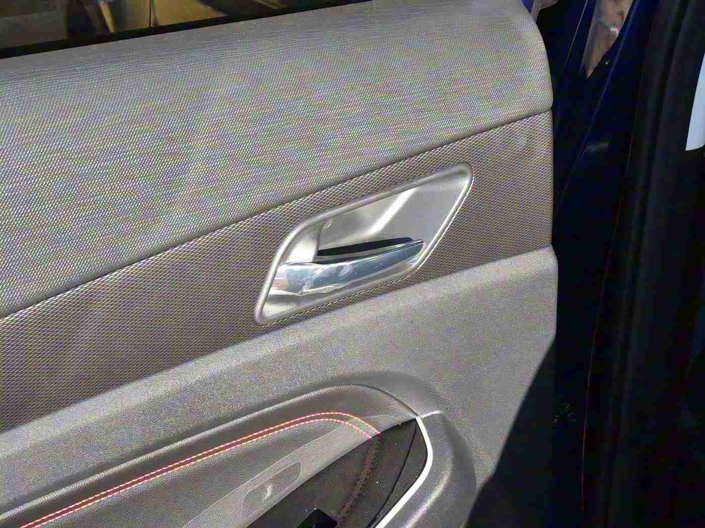 杨敏思版1-5电视演员,创新启航，智尊驾临——探寻神秘角色下的新锐汽车风采-3