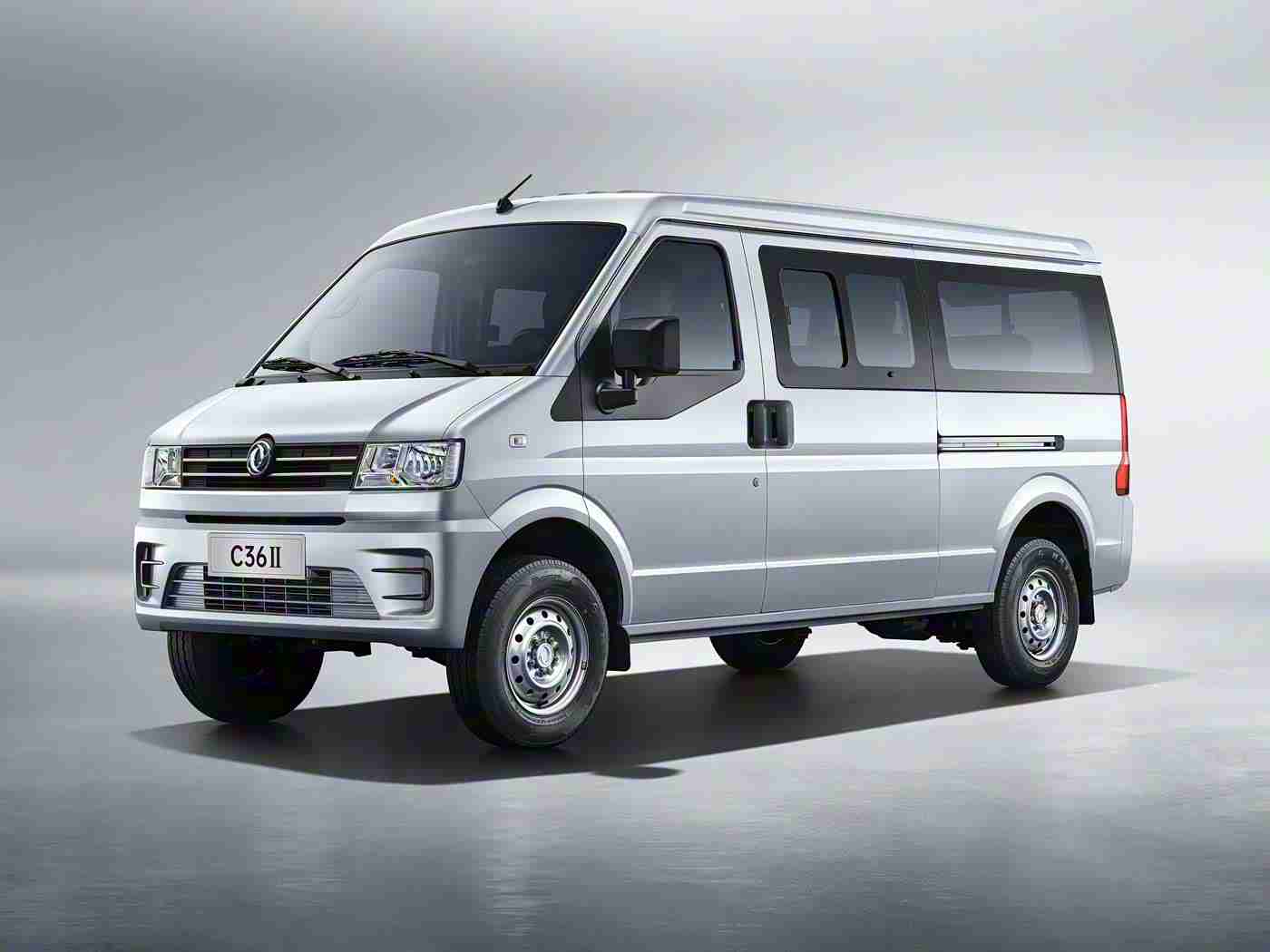 乱轮视频网站,新能源汽车风口劲吹，技术创新驱动产业跃升-1