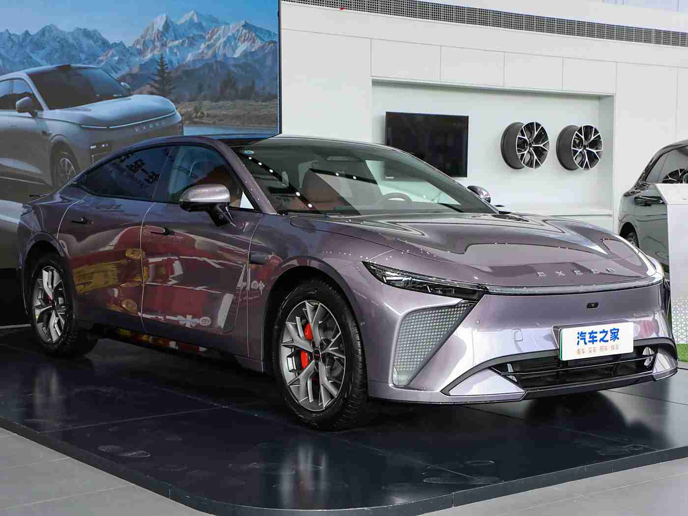 红桃视频网站,新能源汽车销量全球领先,我国技术突破引领绿色出行新时代-1