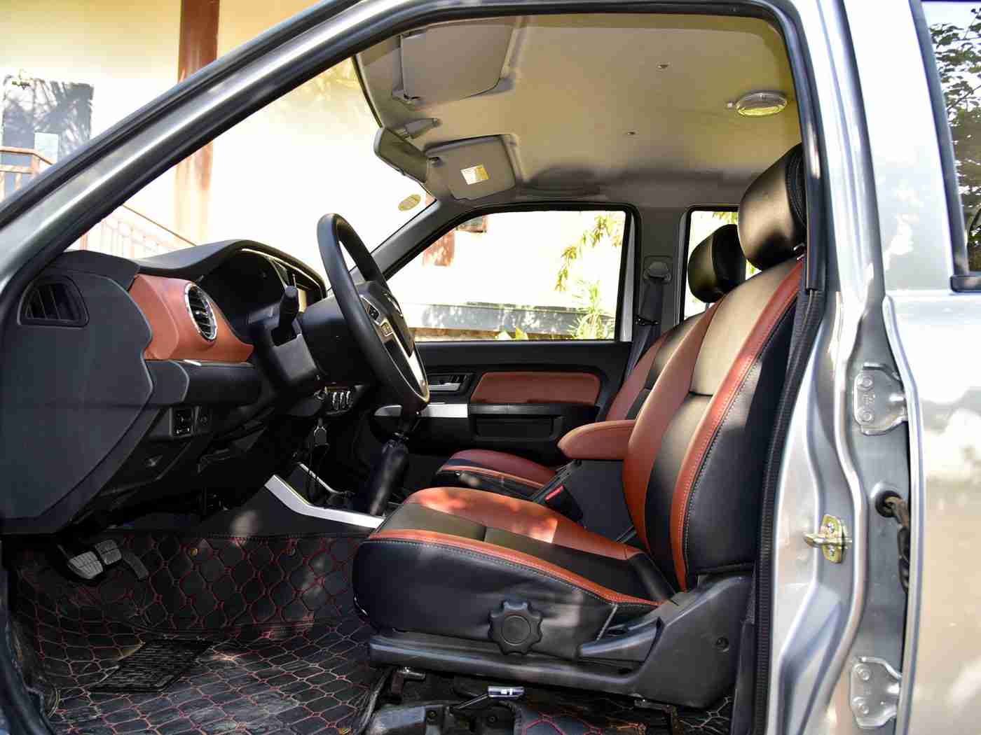 国产成人av电影,国产汽车强势崛起,与文化产业共同绽放:揭秘创新与发展背后的秘密-2