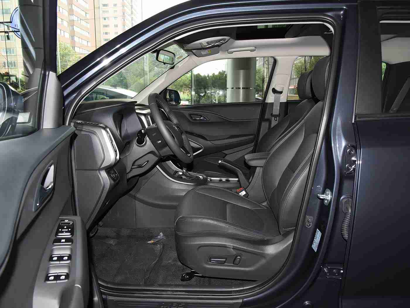 中国老太体内 精ggggg,老太体内惊现异物引关注，汽车安全驾驶刻不容缓，专家呼吁加强交通安全教育-3