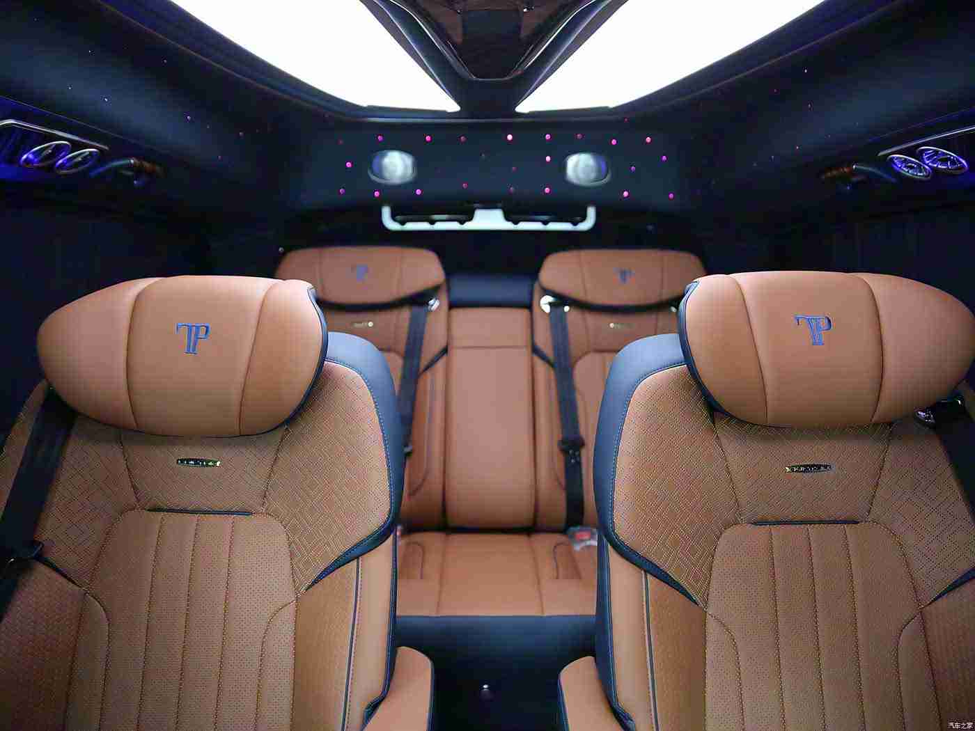 女人和公豬内谢,优雅驾驭,安全相伴,公豬内谢绽放女性驾驶新风采-1