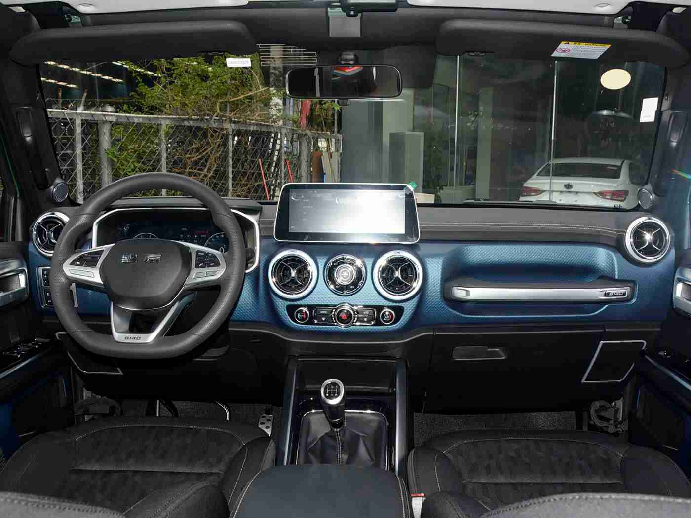 娇妻第一次3p贵在真实,汽车新趋势：真实体验至上，品质与科技共舞，购车首选新典范-1